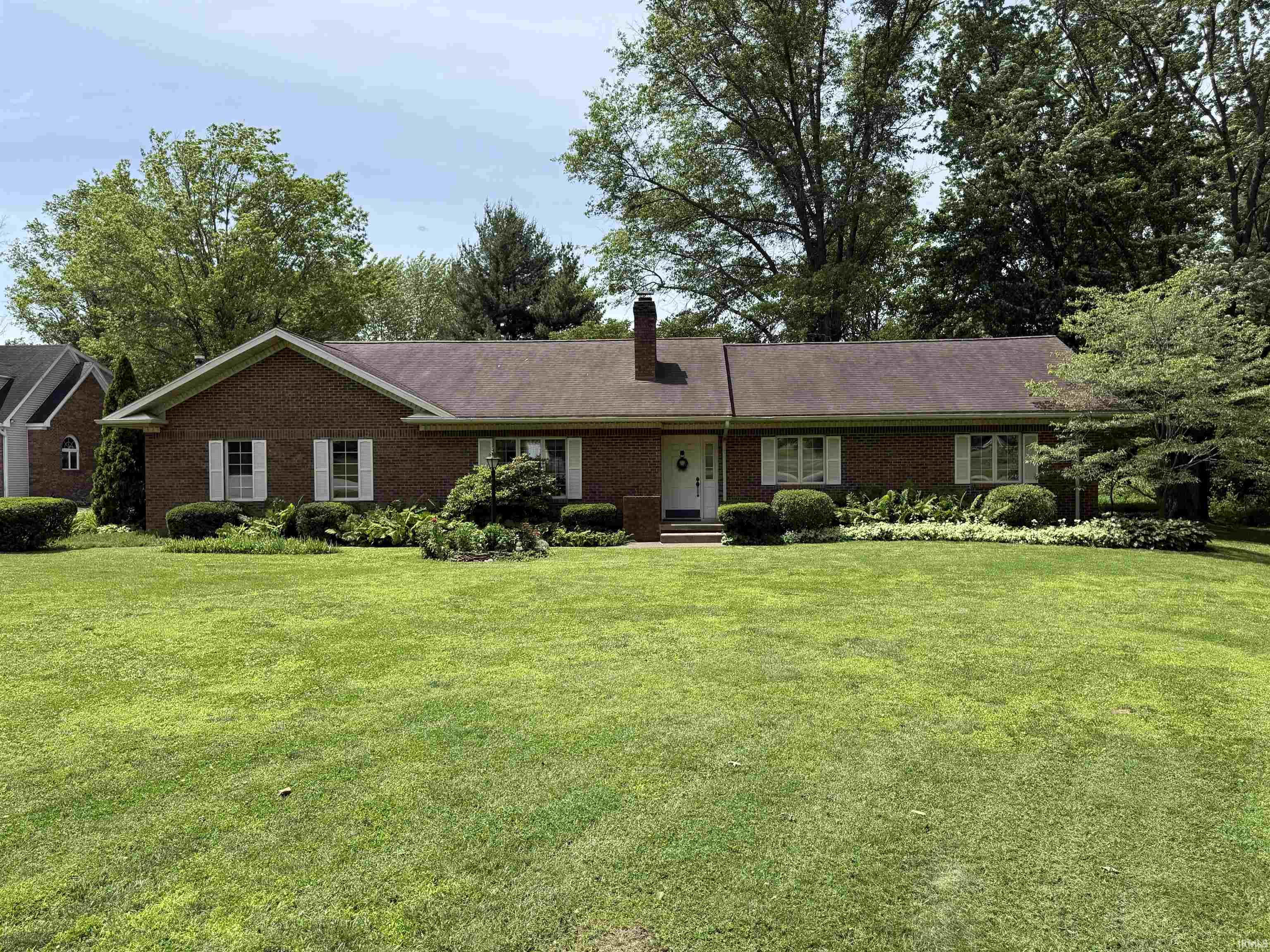 Homes for sale in Vincennes, IN | 2807 Avondale Rd, Vincennes, IN 47591 | MLS# 202519588