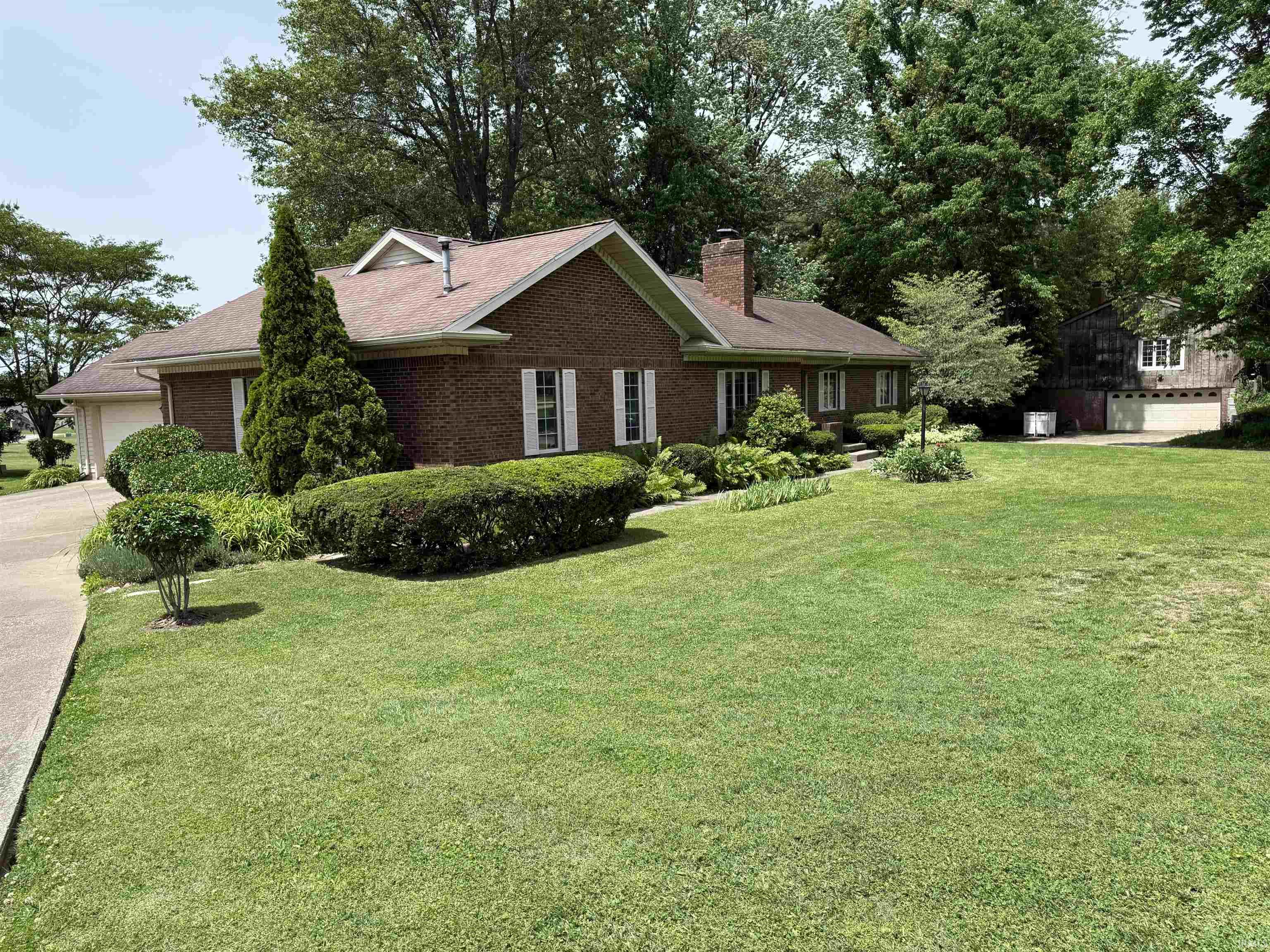 Homes for sale in Vincennes, IN | 2807 Avondale Rd, Vincennes, IN 47591 | MLS# 202519588