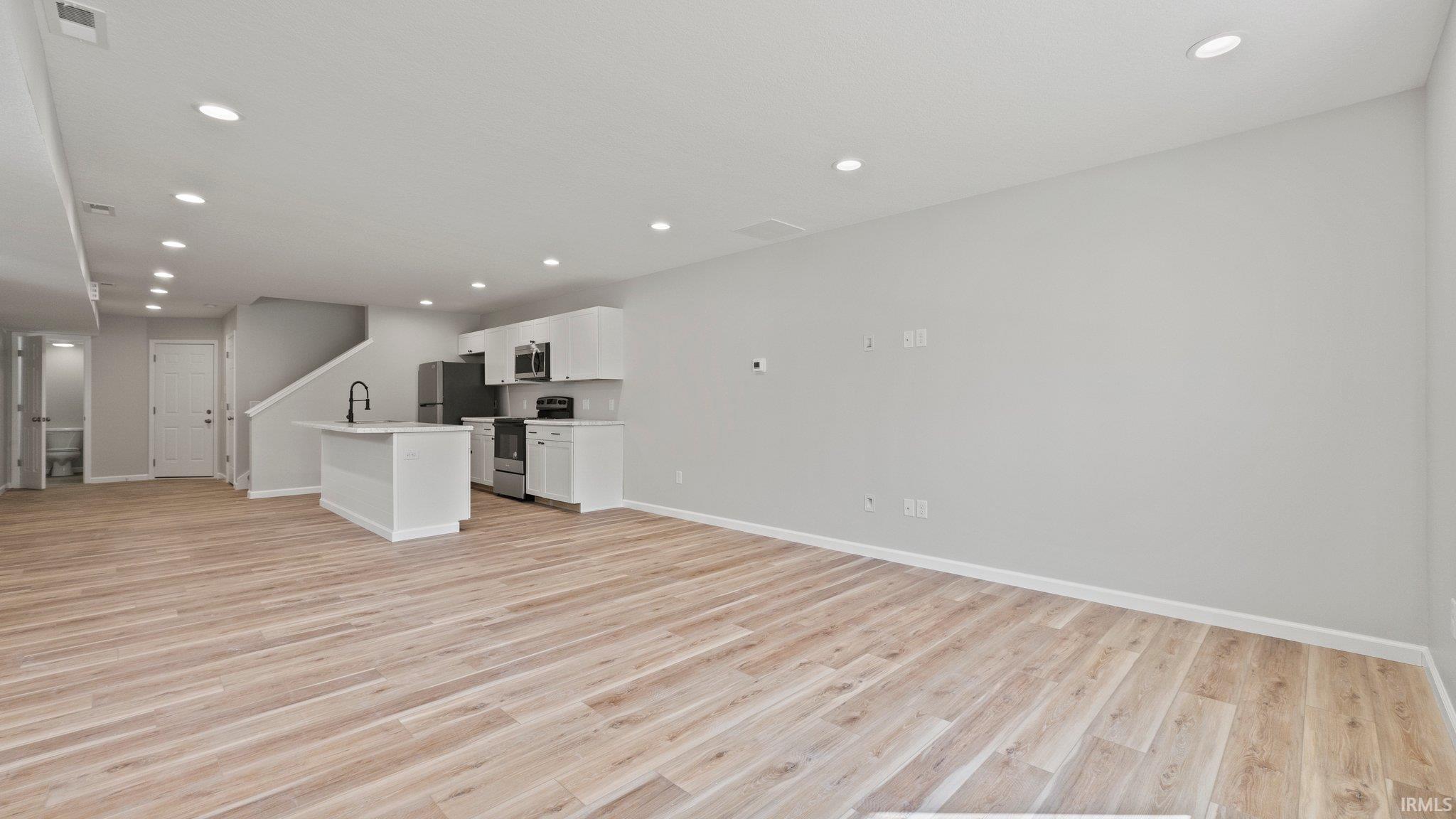 Photo 5 of 2501 S Hanna Street