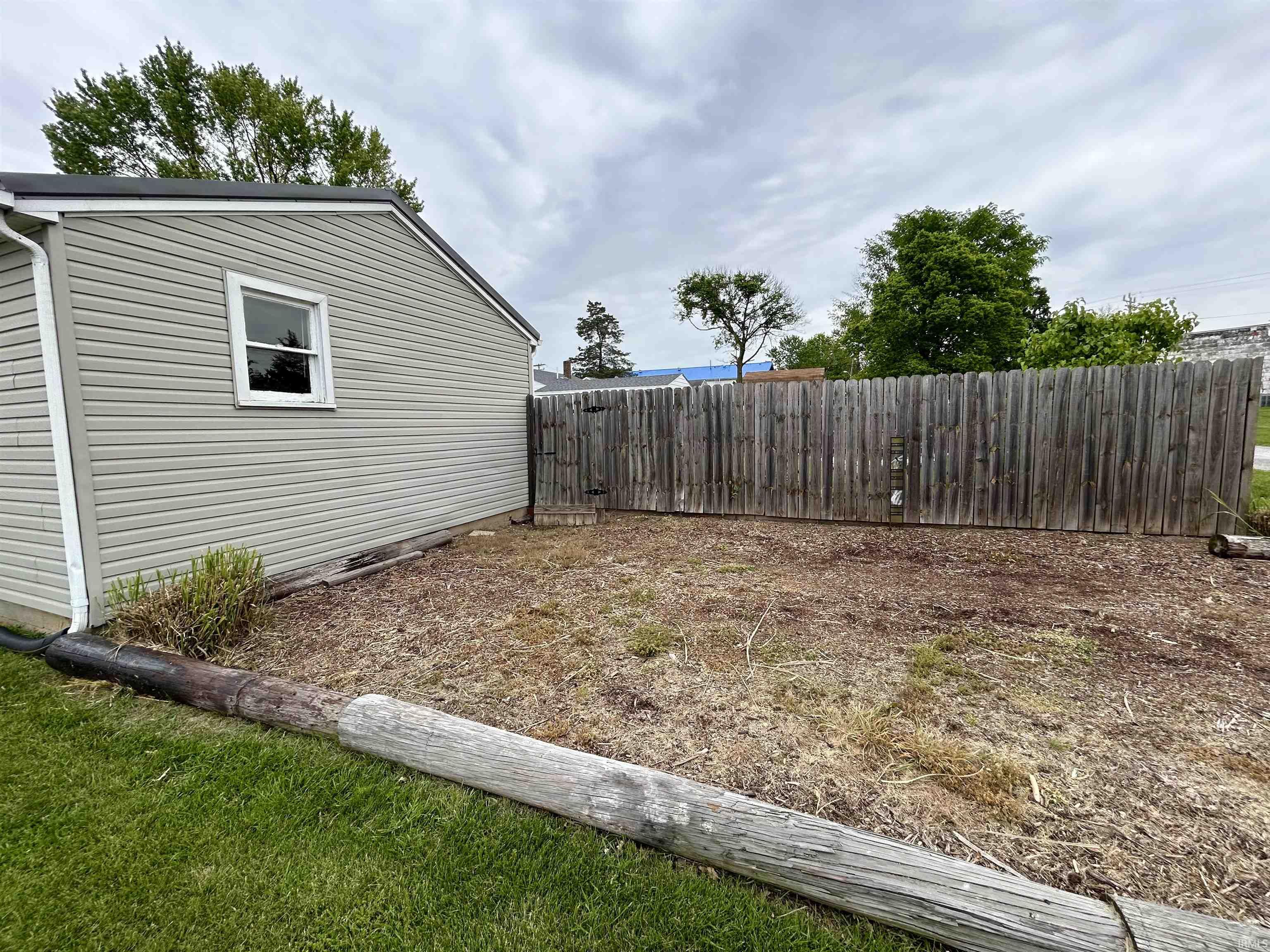Photo 3 of 375 E Harrison Ave Avenue