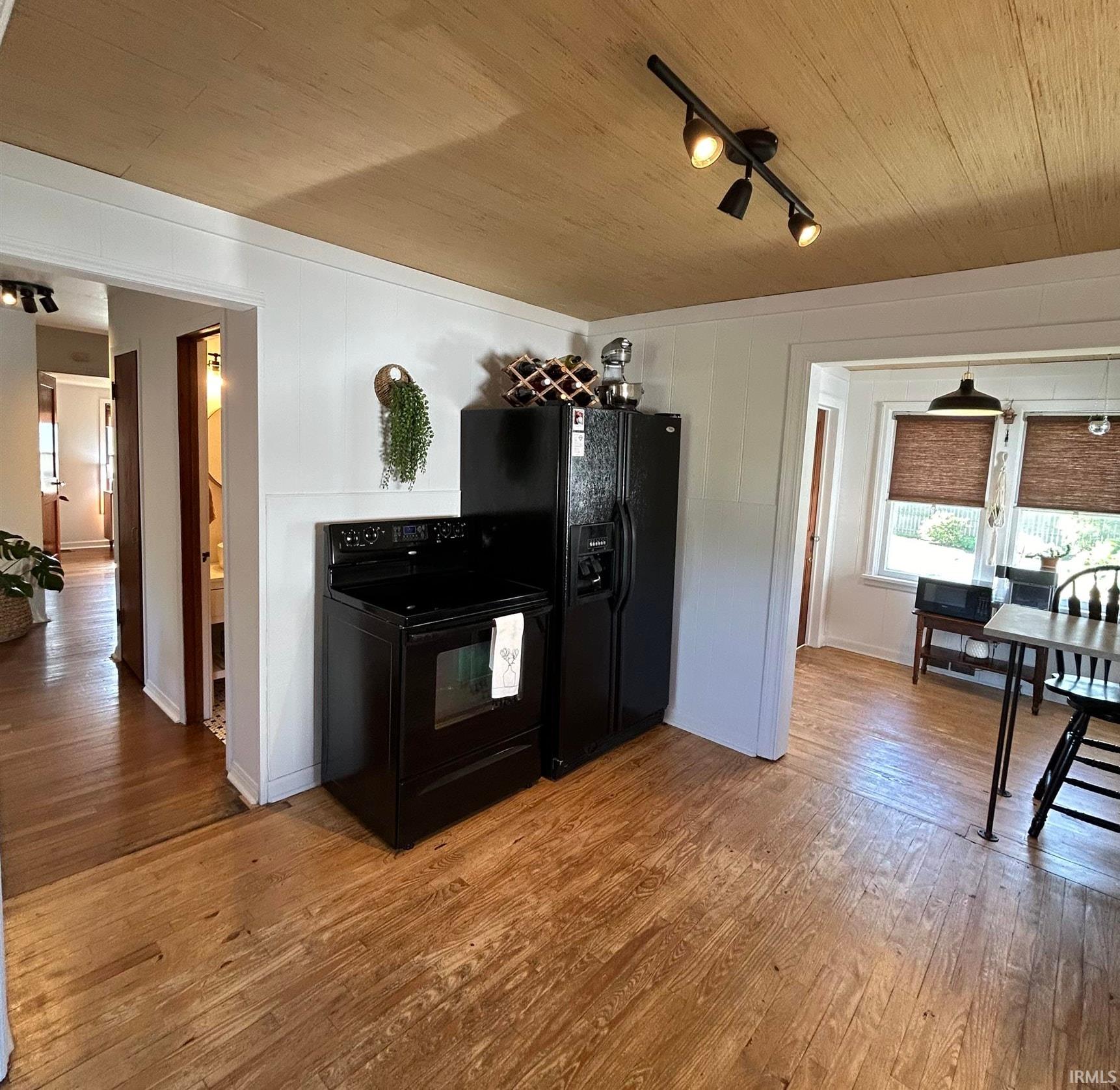Photo 5 of 375 E Harrison Ave Avenue