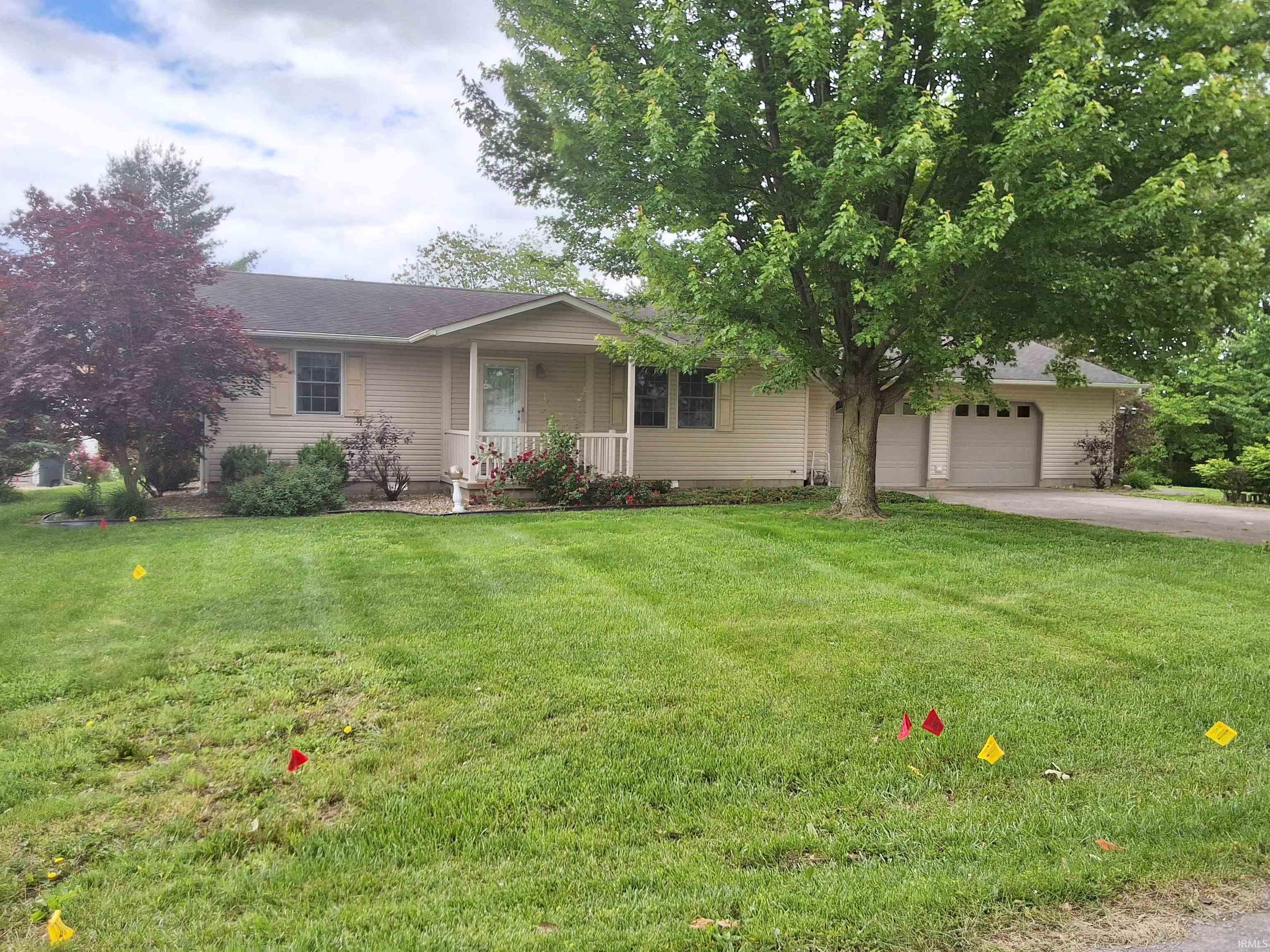 Homes for sale in Loogootee, IN | 5454 Ski Dr Dr, Loogootee, IN 47553 | MLS# 202519693