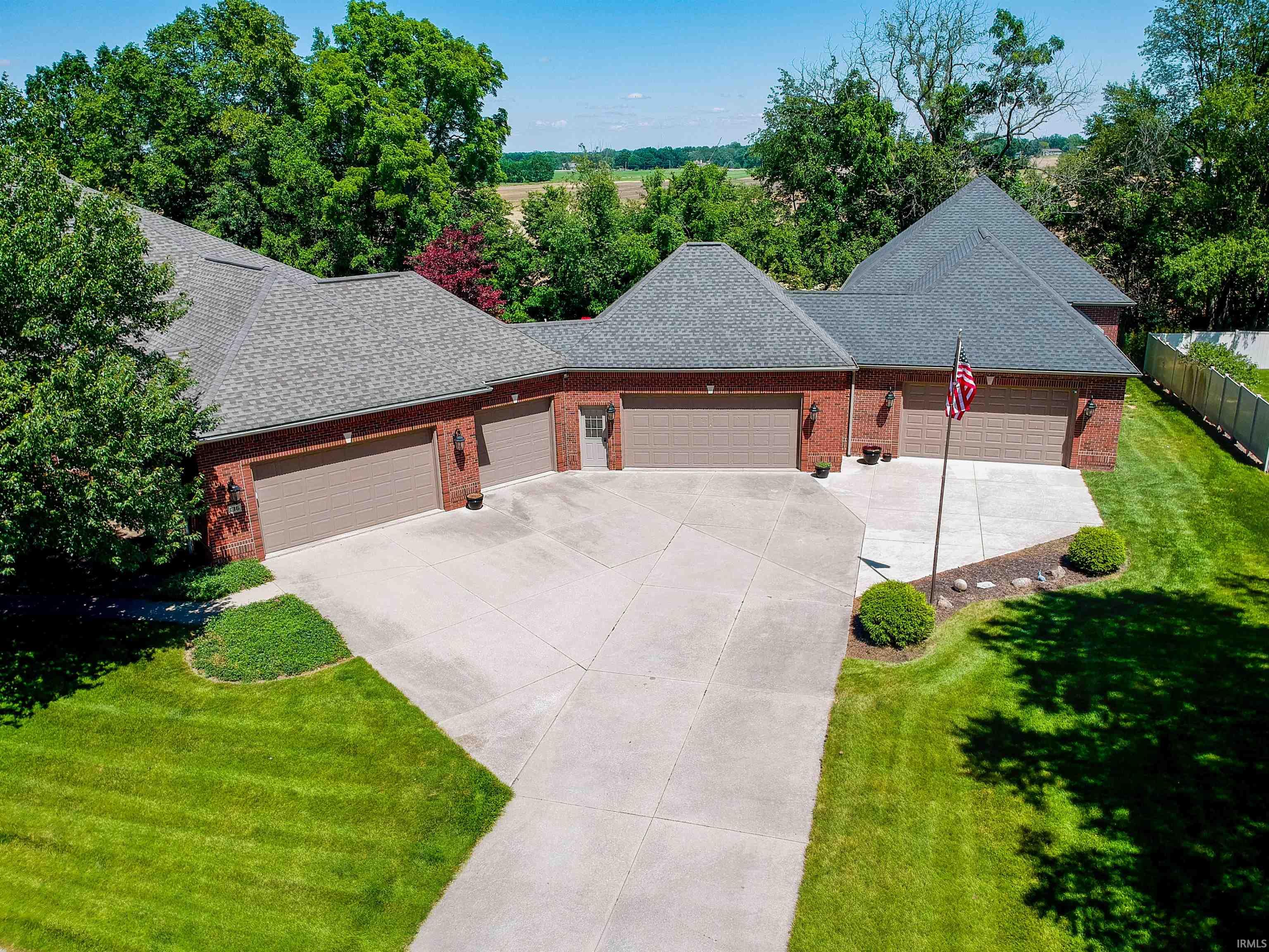 Homes for sale in Bremen, IN | 136 Tulip Cir, Bremen, IN 46506 | MLS# 202519804