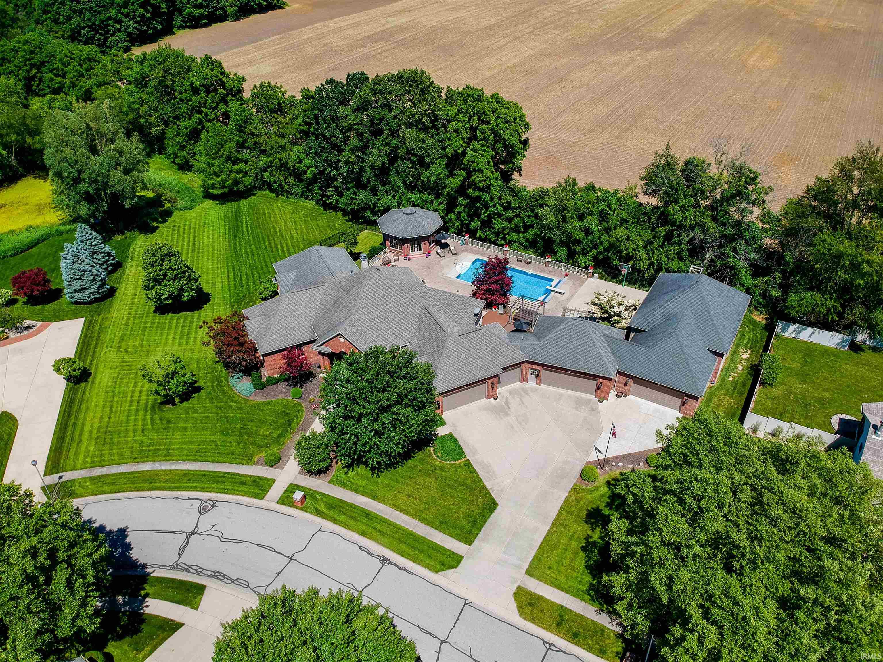 Homes for sale in Bremen, IN | 136 Tulip Cir, Bremen, IN 46506 | MLS# 202519804