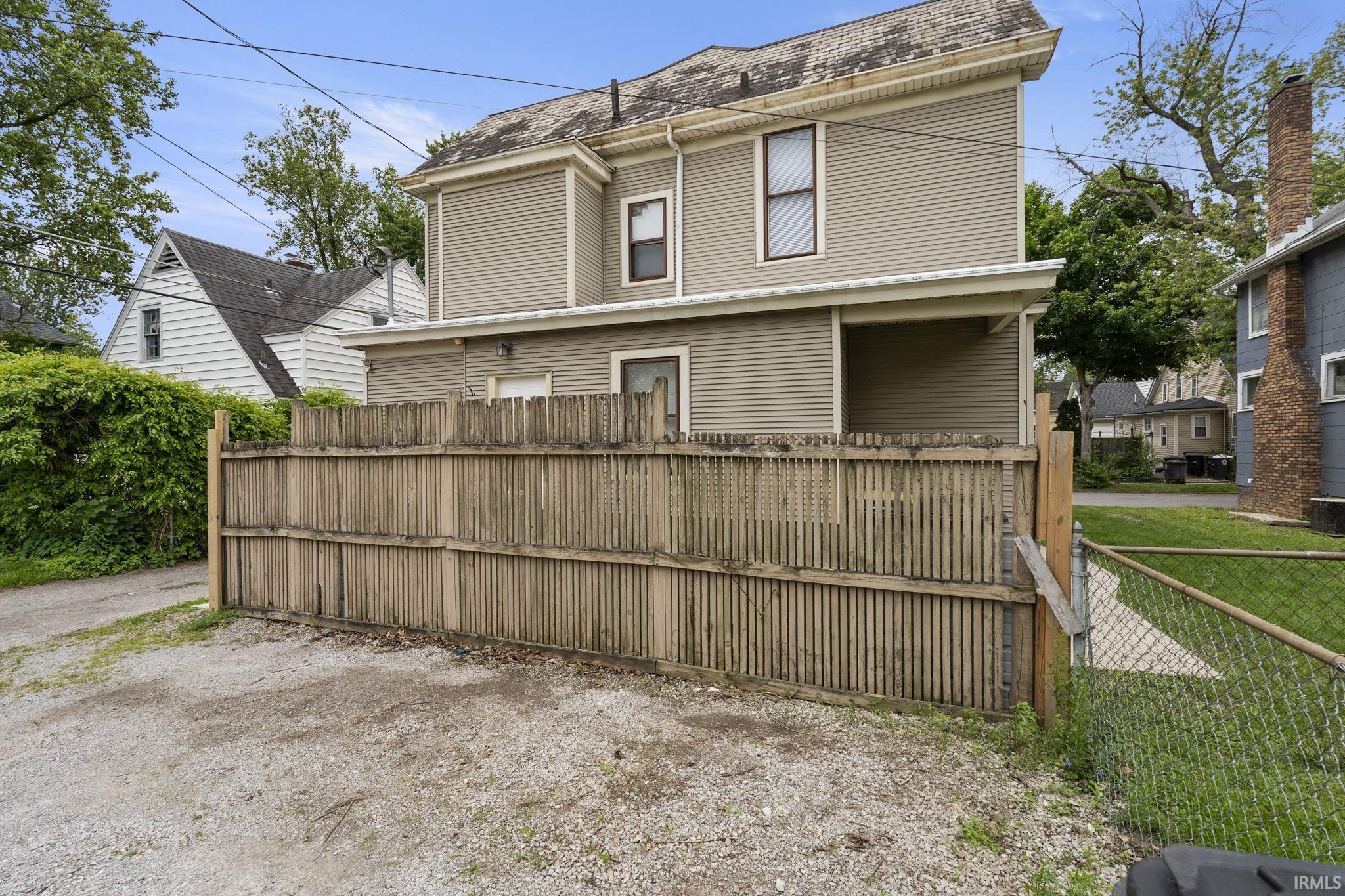 Photo 32 of 1018 Loree Street