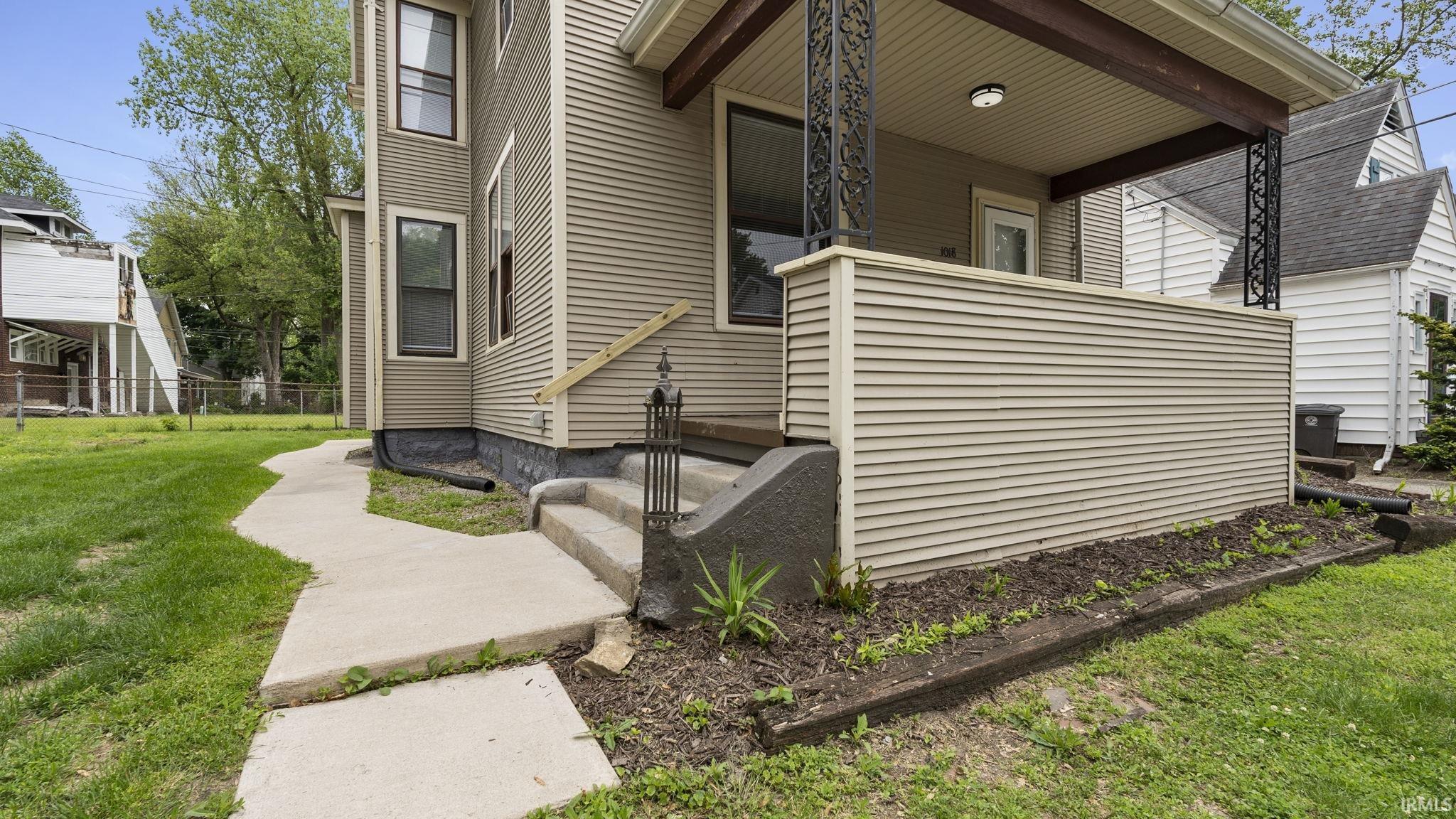 Photo 4 of 1018 Loree Street