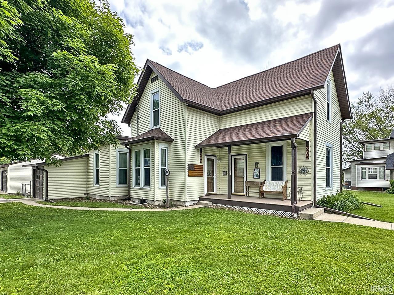 Homes for sale in Mulberry, IN | 203 W Jackson St, Mulberry, IN 46058 | MLS# 202519987