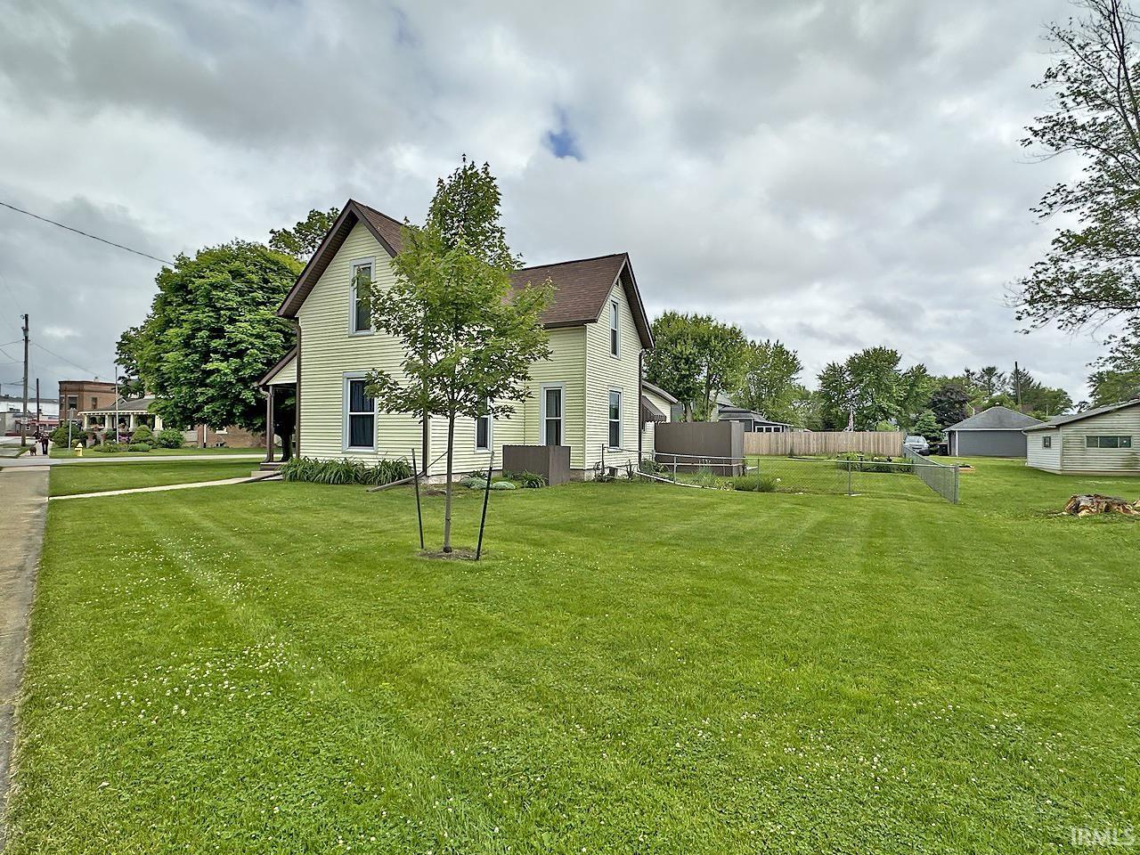 Homes for sale in Mulberry, IN | 203 W Jackson St, Mulberry, IN 46058 | MLS# 202519987