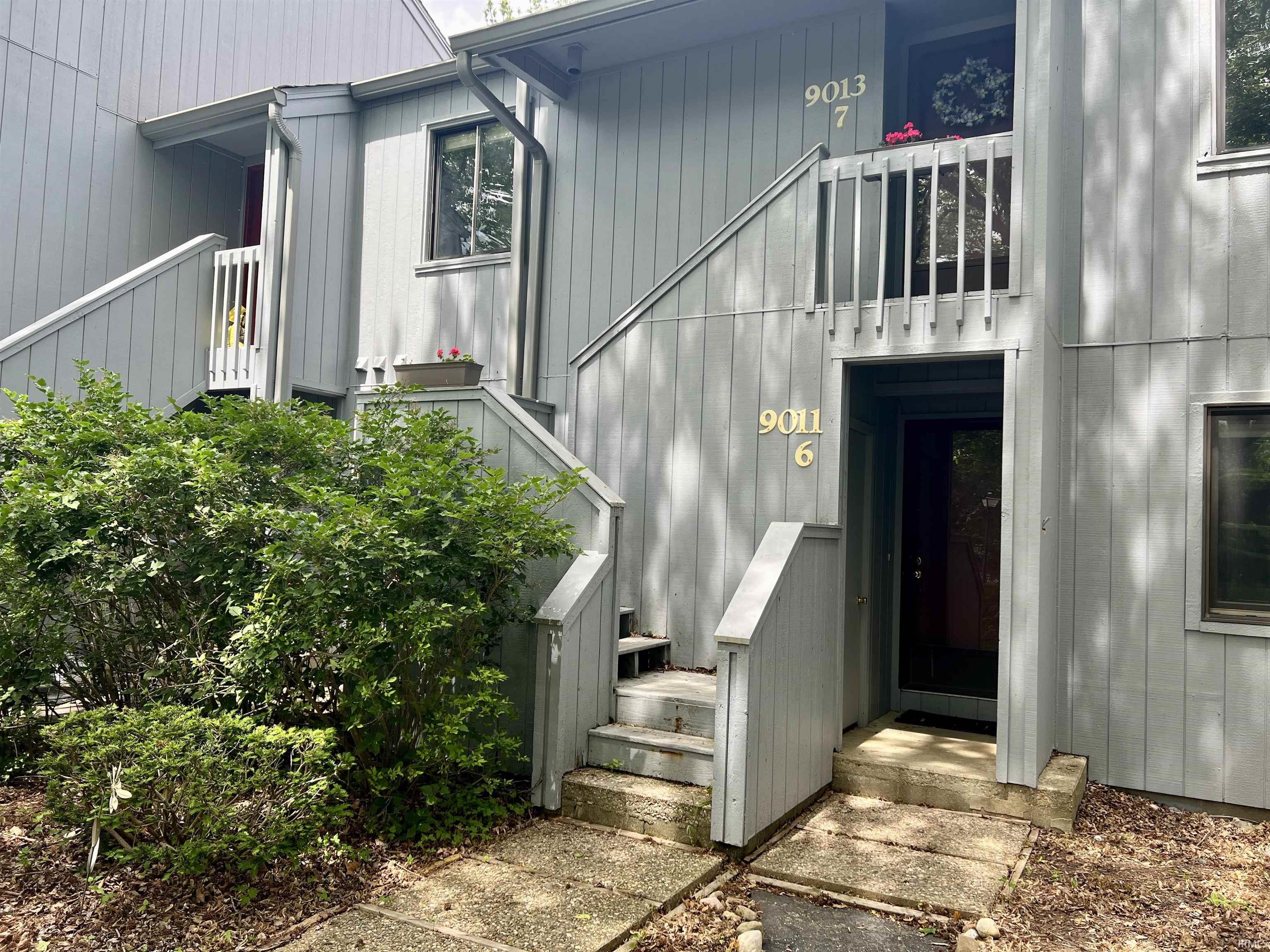 Homes for sale in Bloomington, IN | 9011 S Pointe Ridge Ln #6, Bloomington, IN 47401 | MLS# 202520022