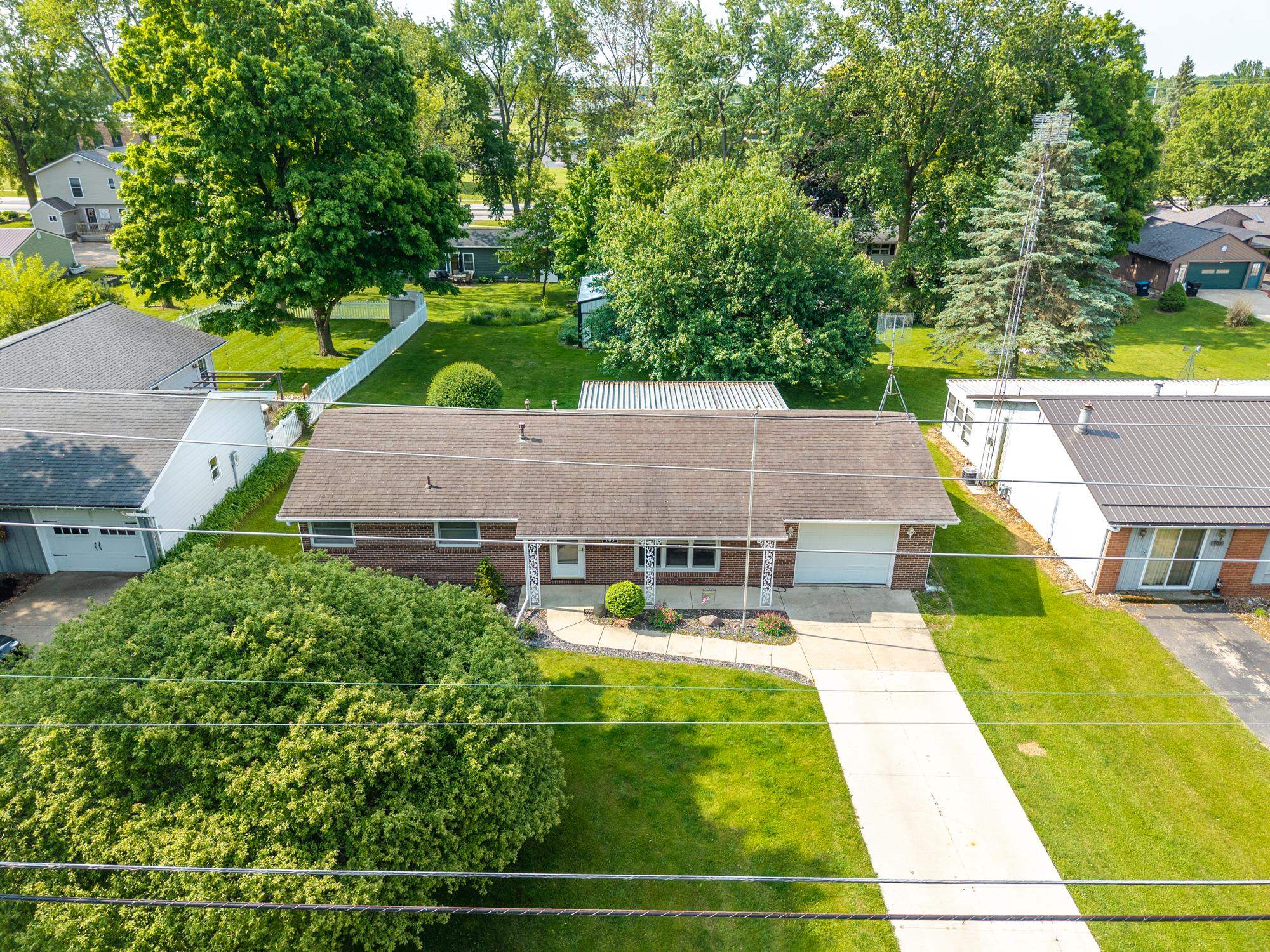 Photo 17 of 705 W Spring