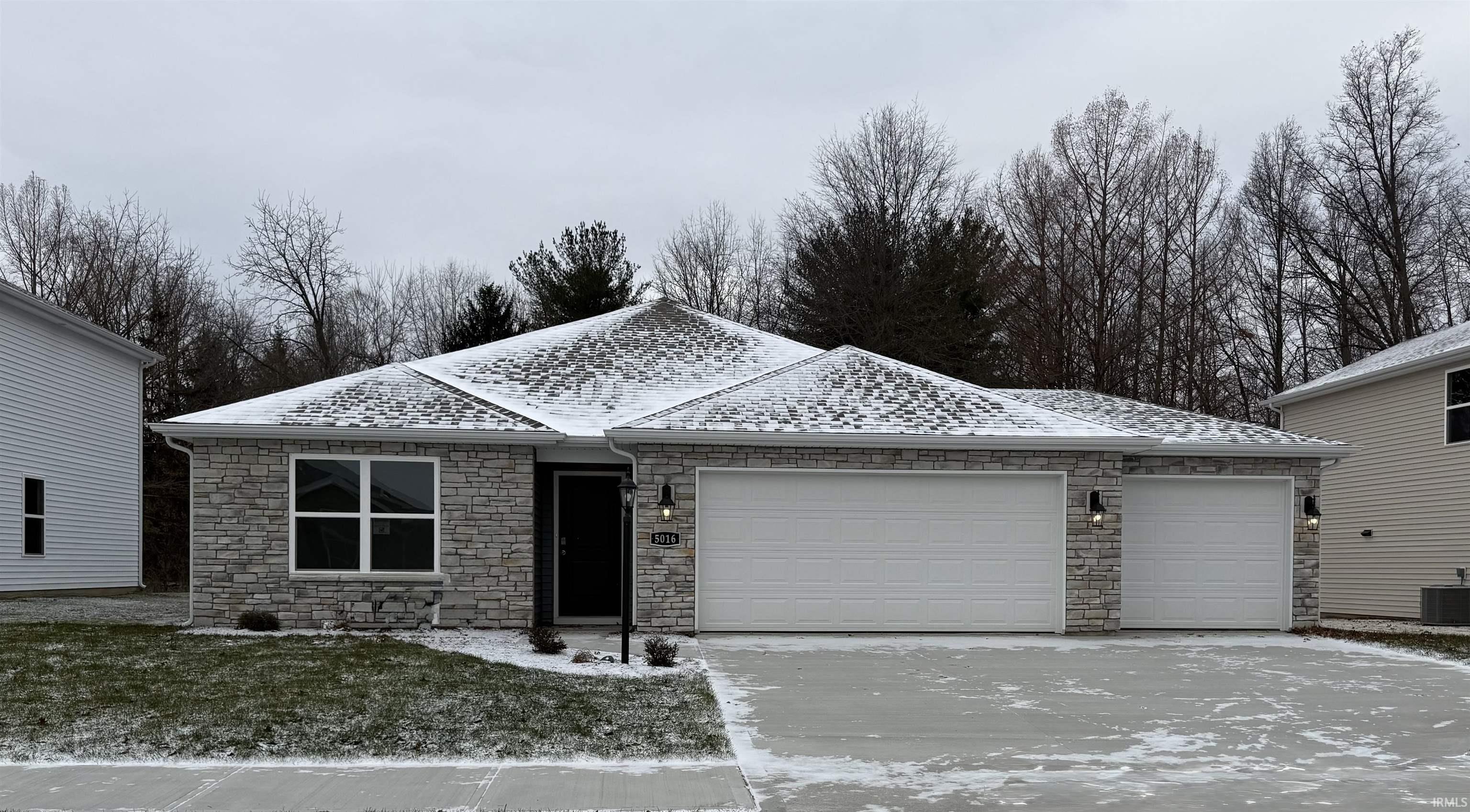 Photos representative of plan only and may vary as built.