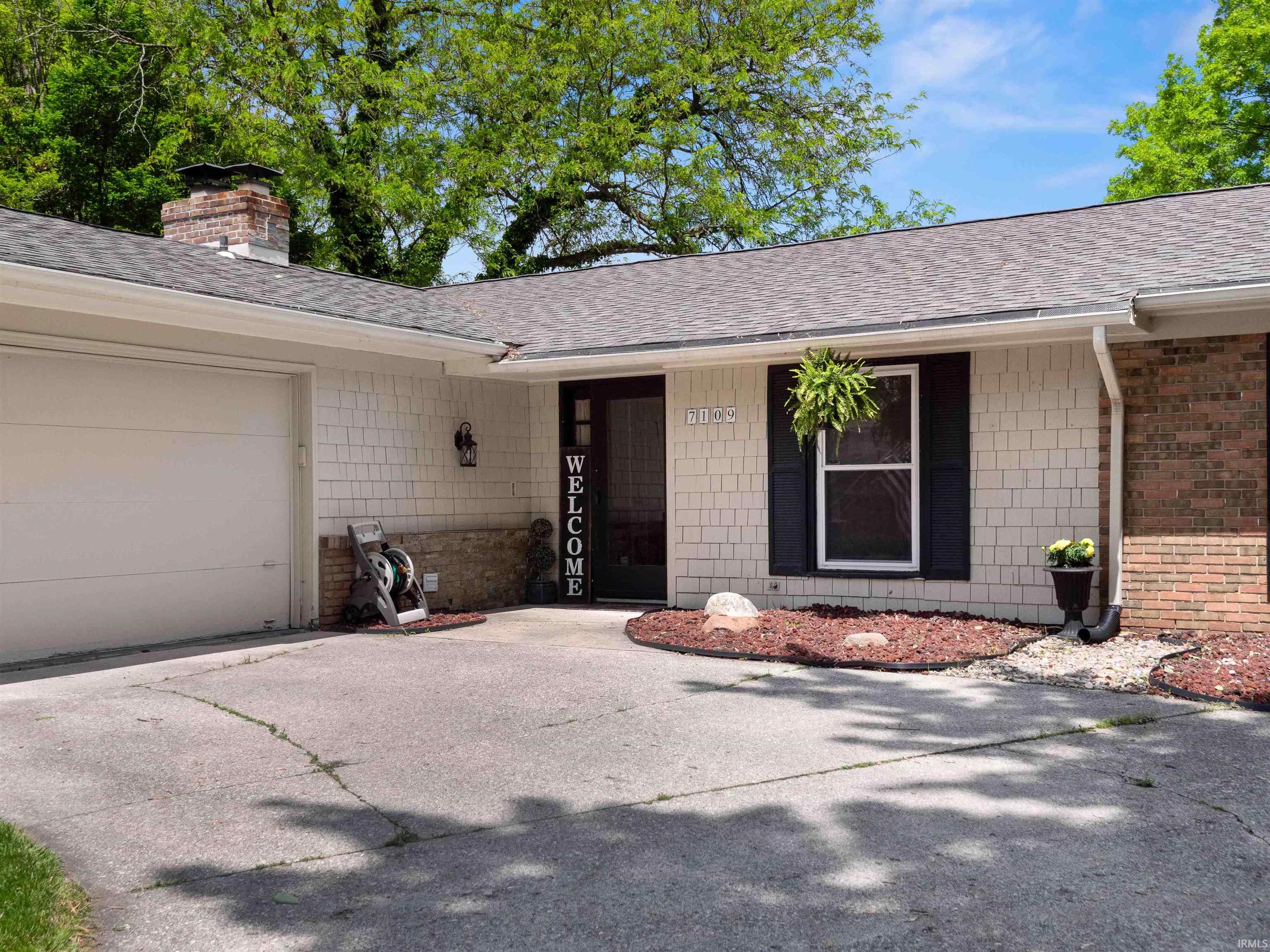 Photo 2 of 7109 Antebellum Drive