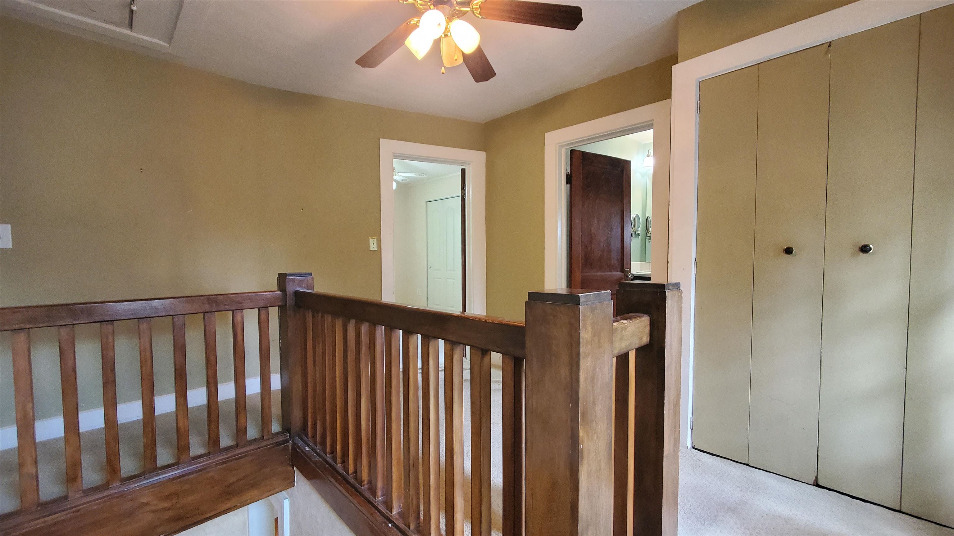 Photo 18 of 447 Englewood Court