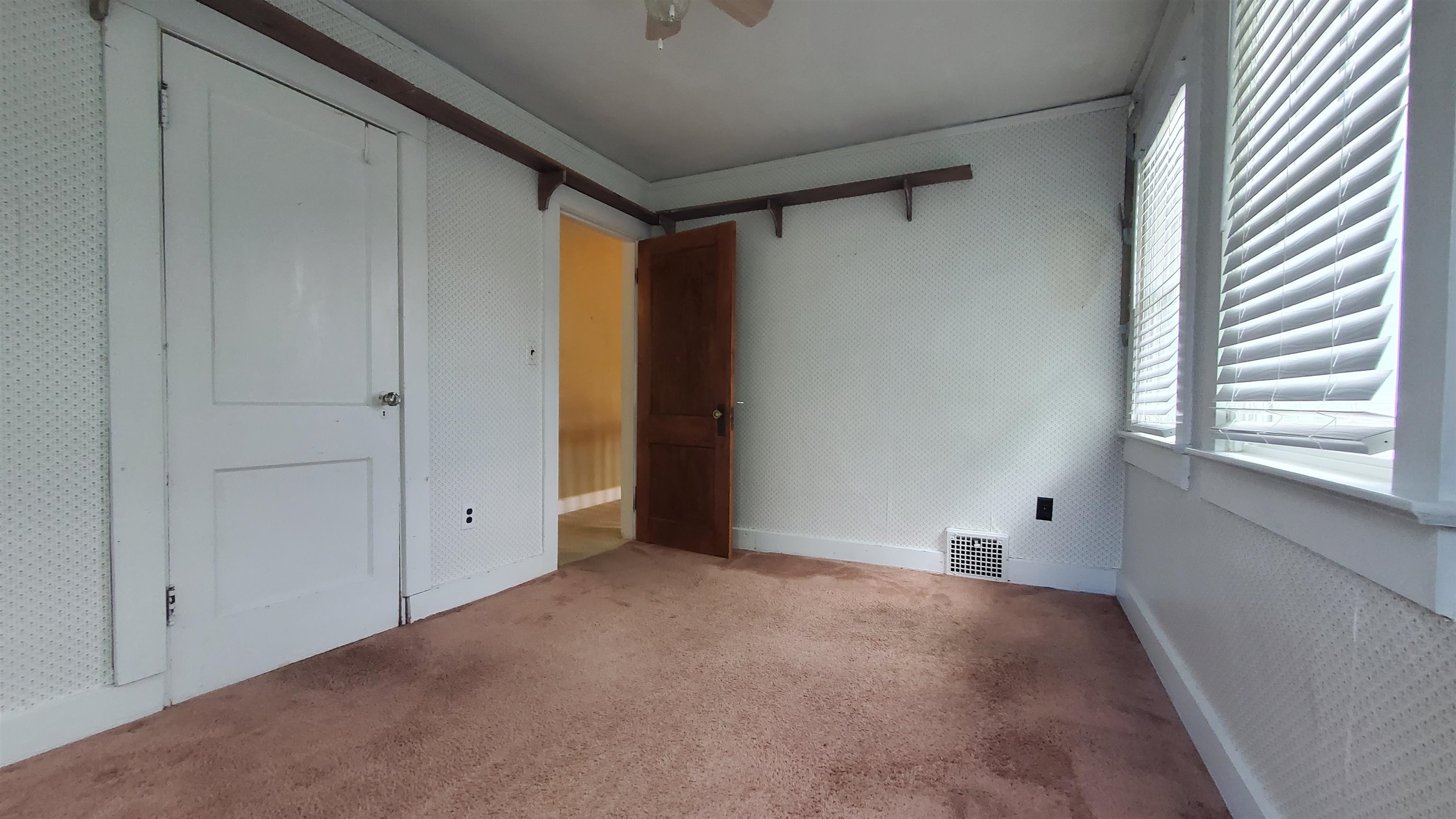 Photo 23 of 447 Englewood Court