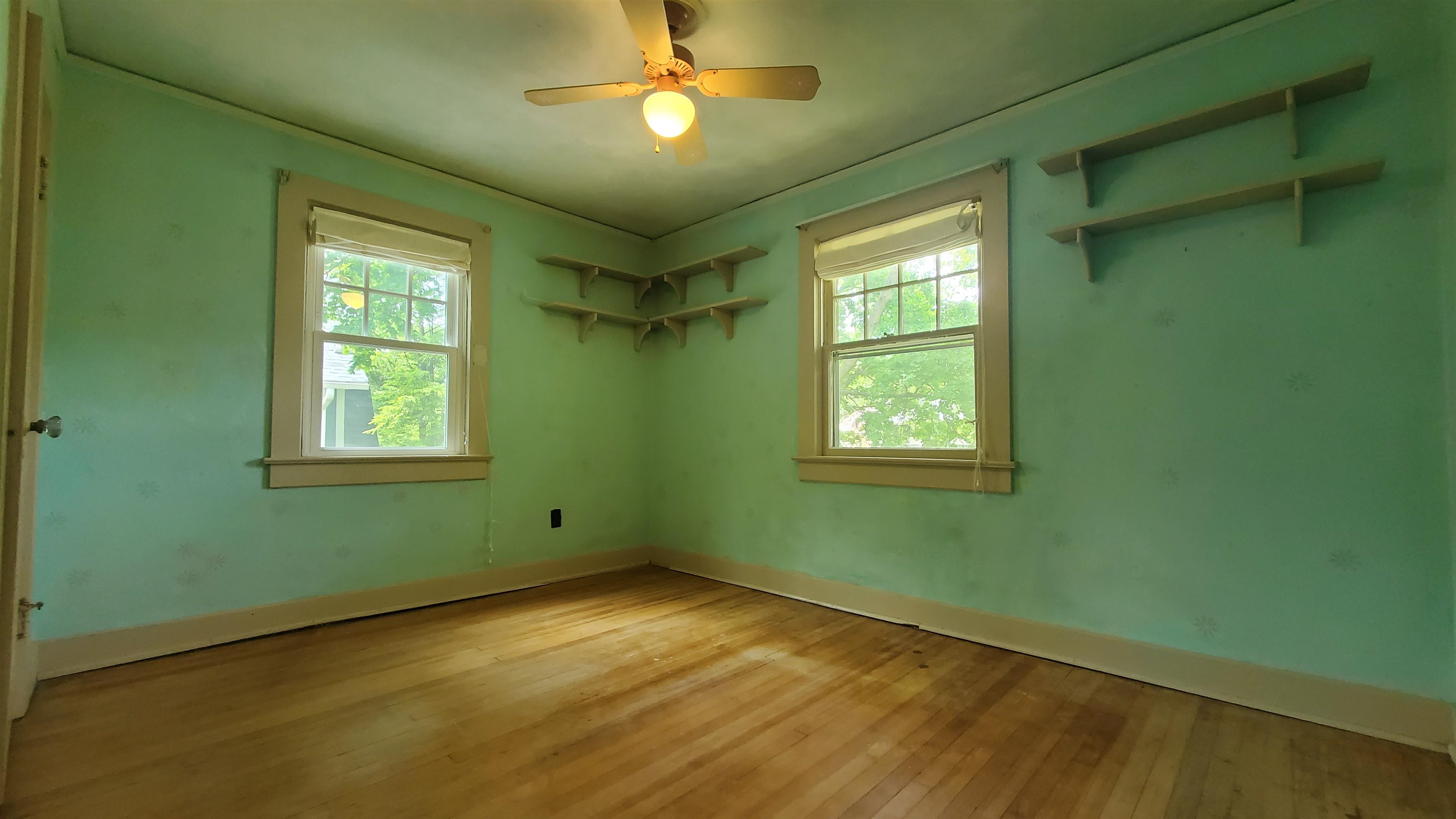 Photo 25 of 447 Englewood Court