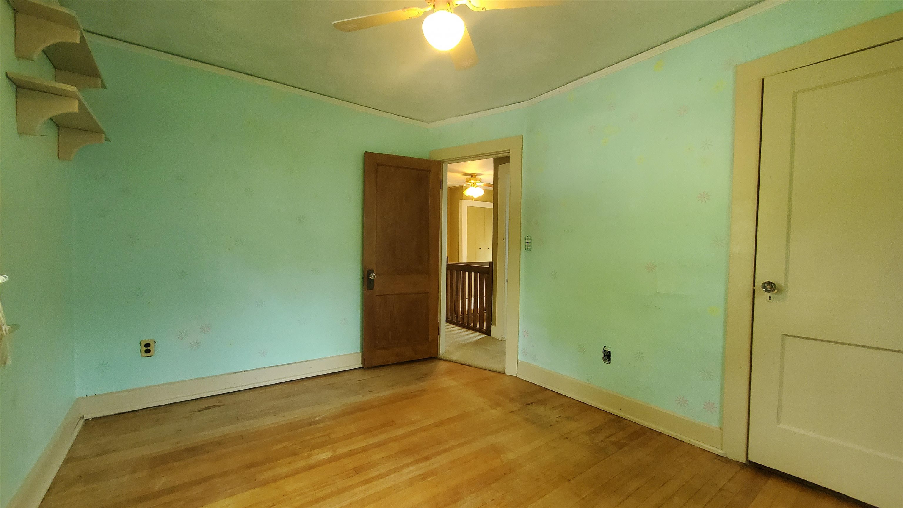 Photo 26 of 447 Englewood Court