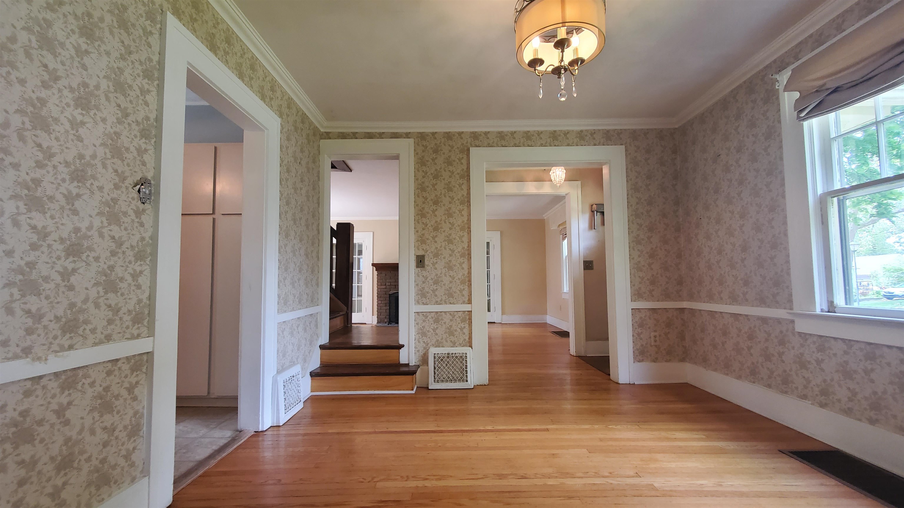 Photo 6 of 447 Englewood Court