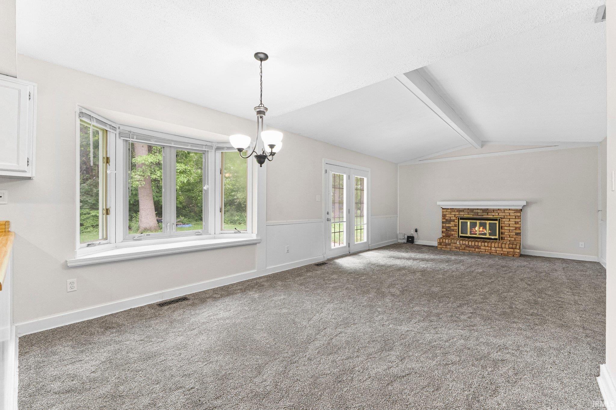 Photo 12 of 6420 Londonderry Lane