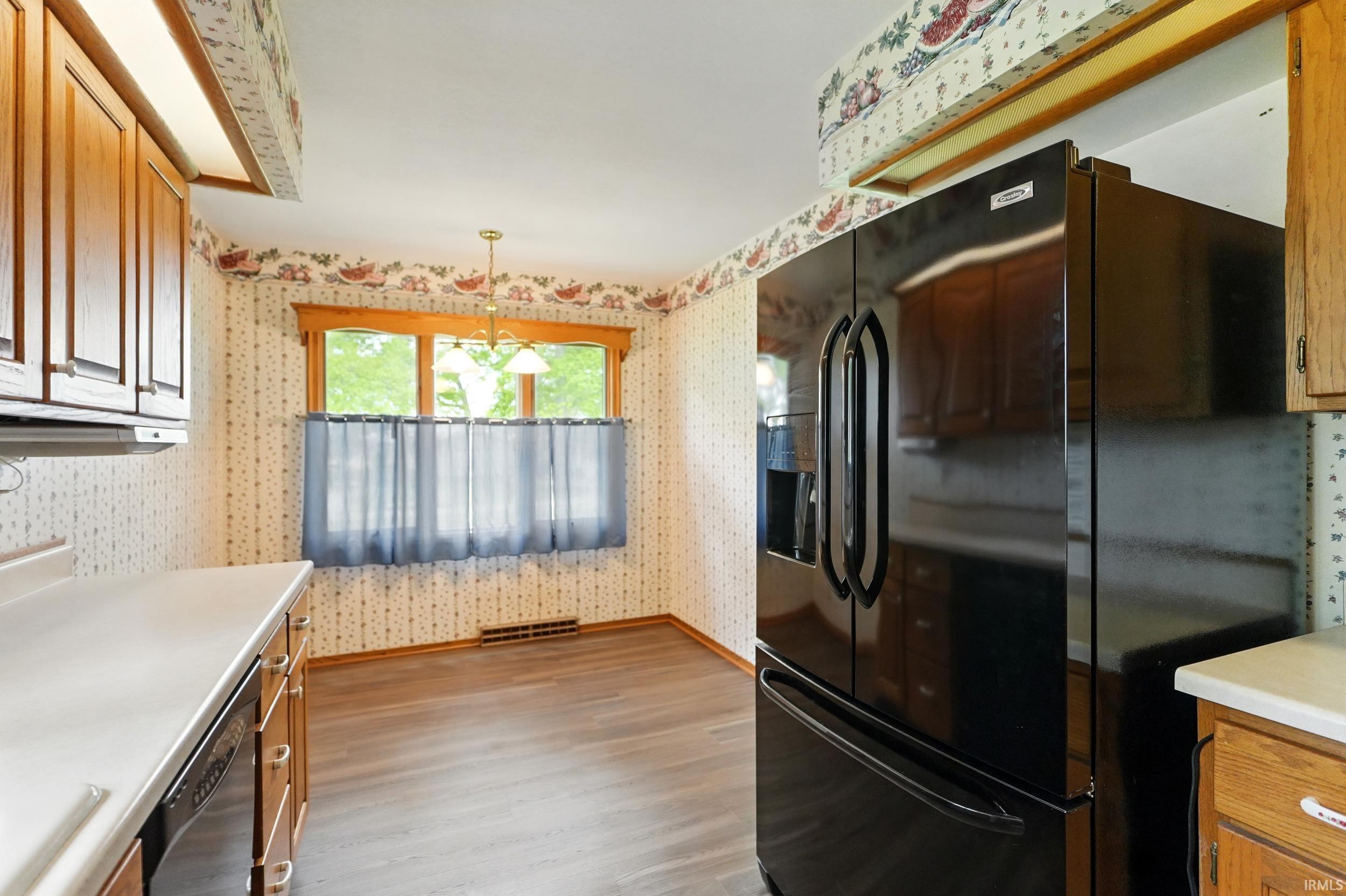 Photo 11 of 2882 E Hickory Lane
