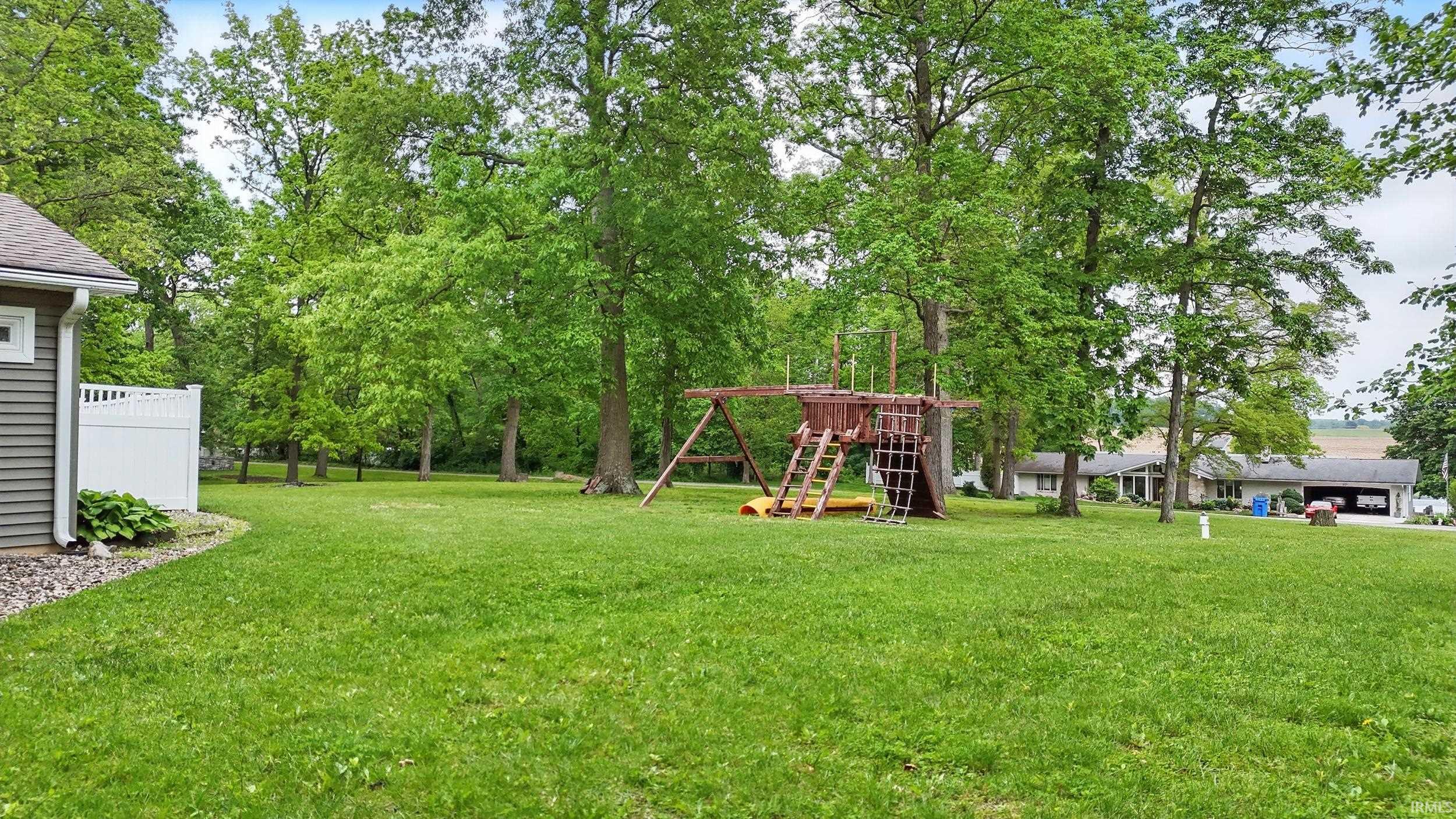 Photo 33 of 2882 E Hickory Lane