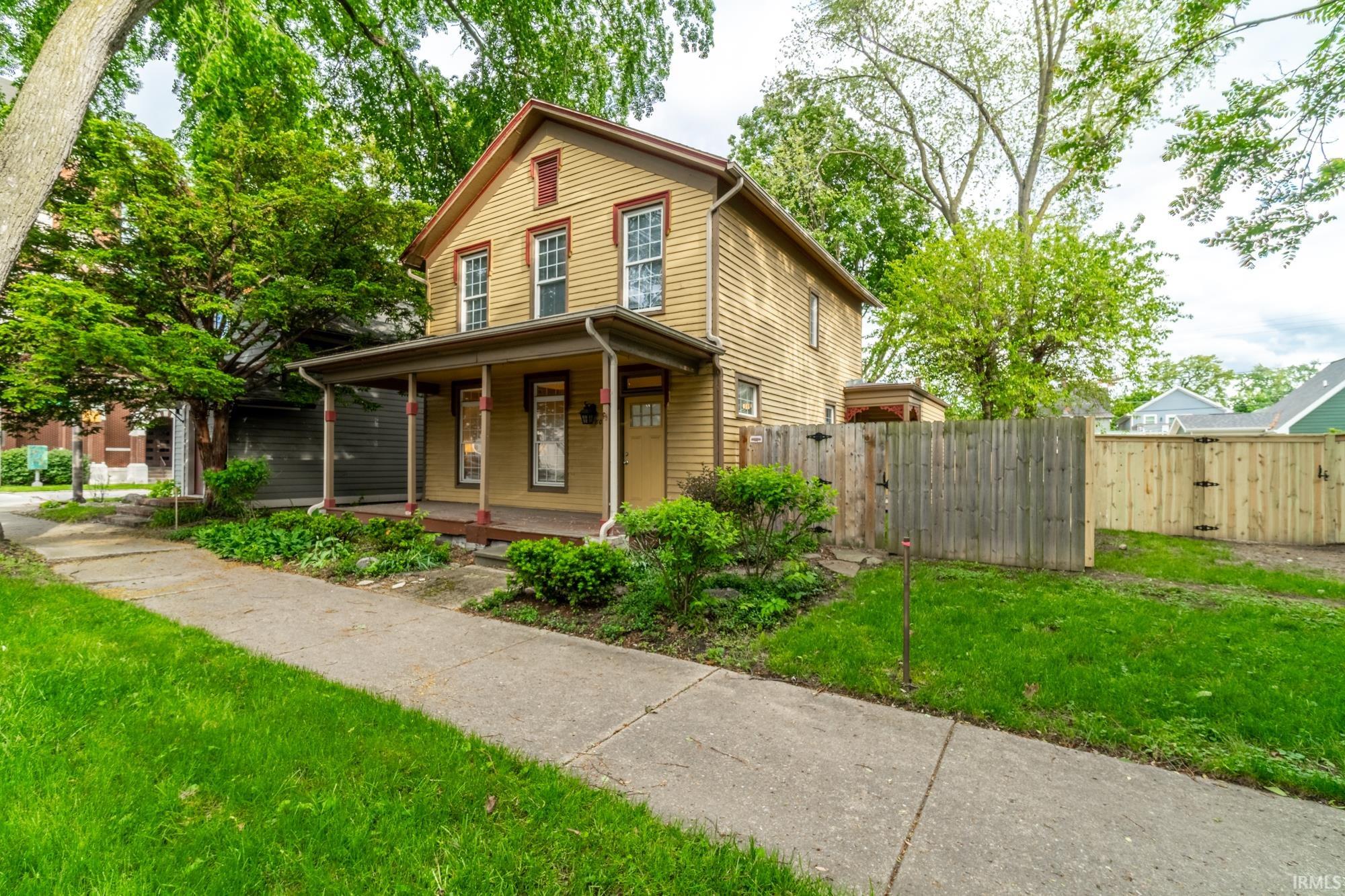 Photo 33 of 807 W Washington Boulevard