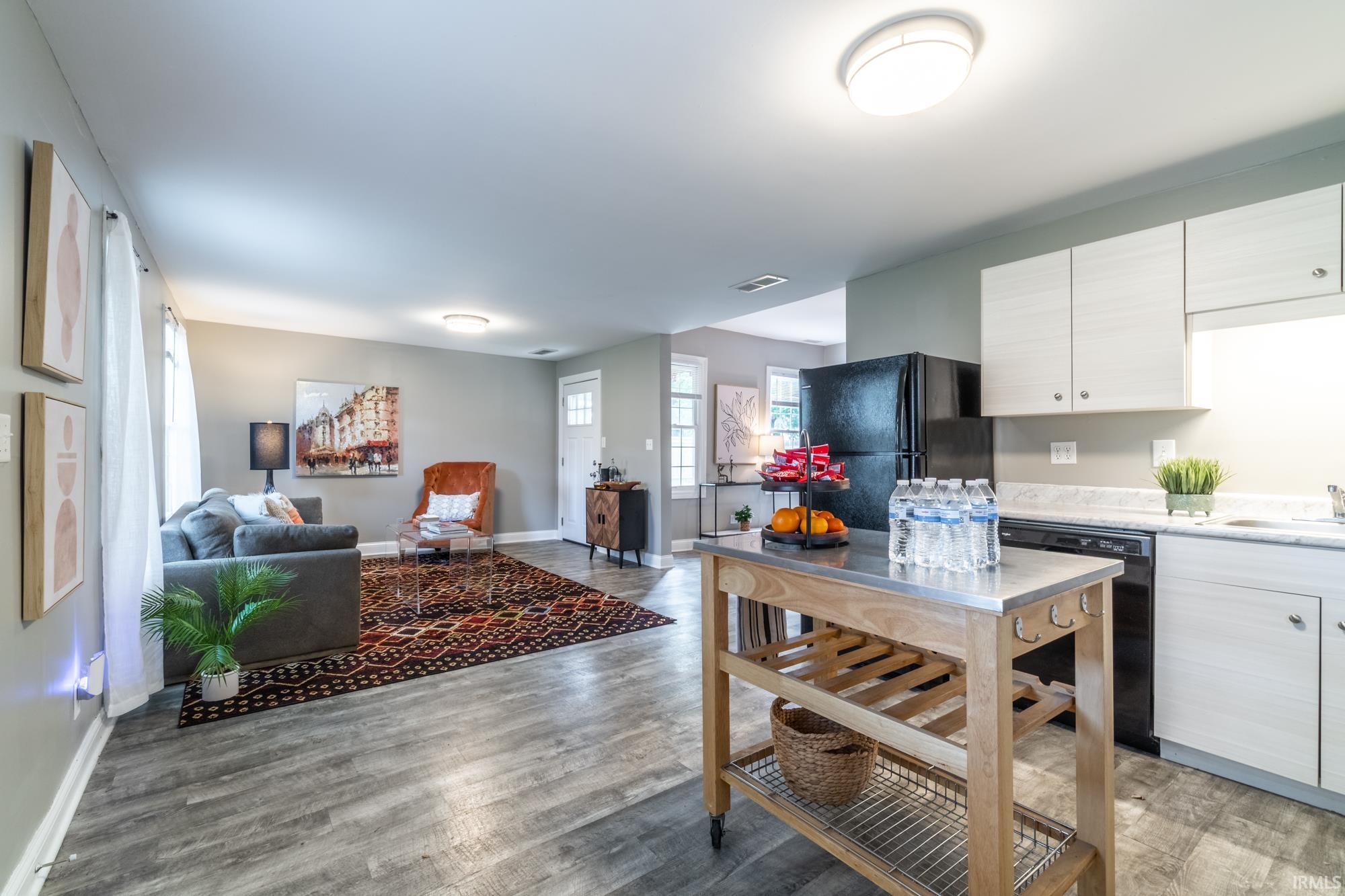 Photo 6 of 807 W Washington Boulevard
