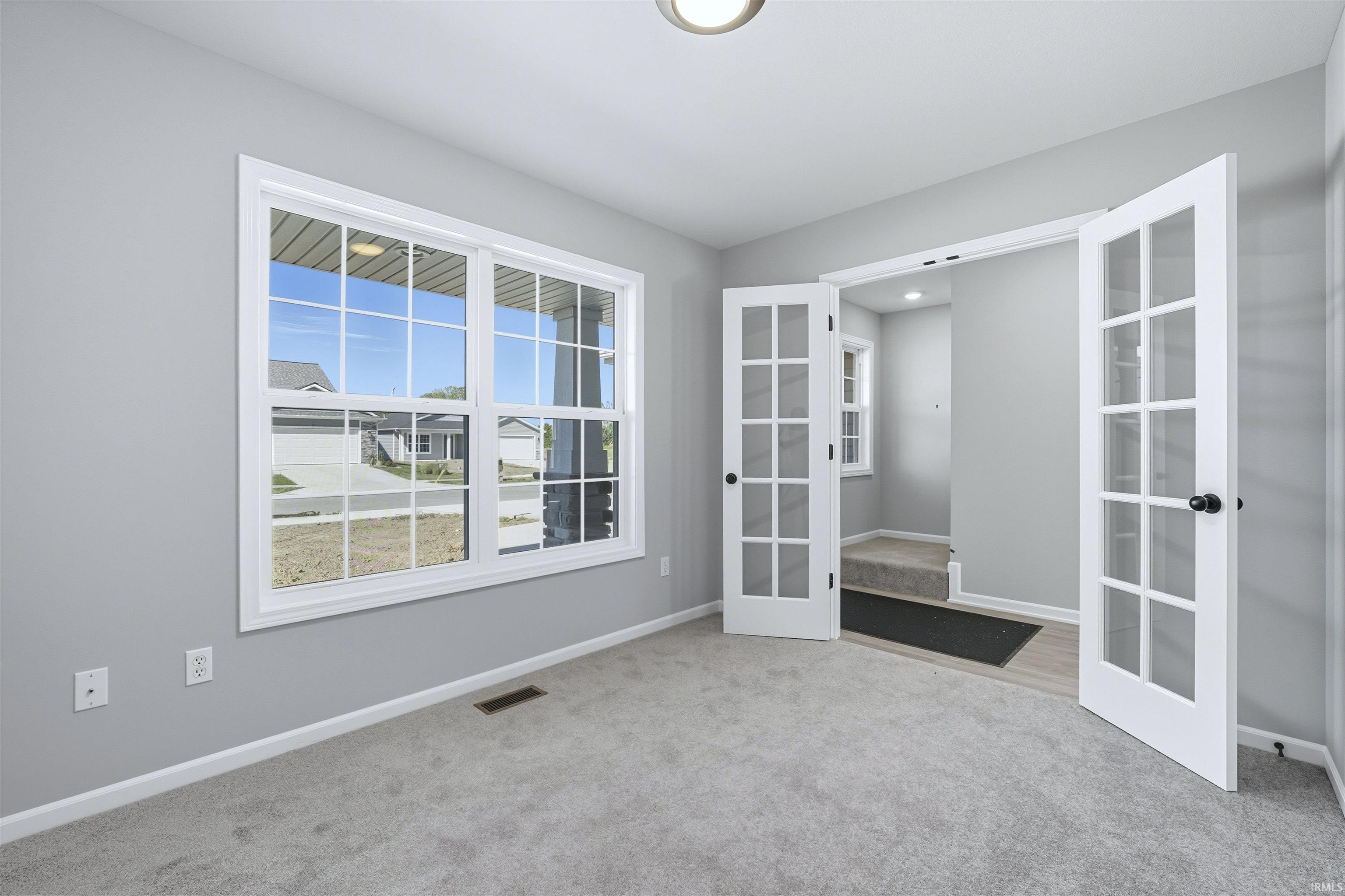 Photo 4 of 542 Lago Court