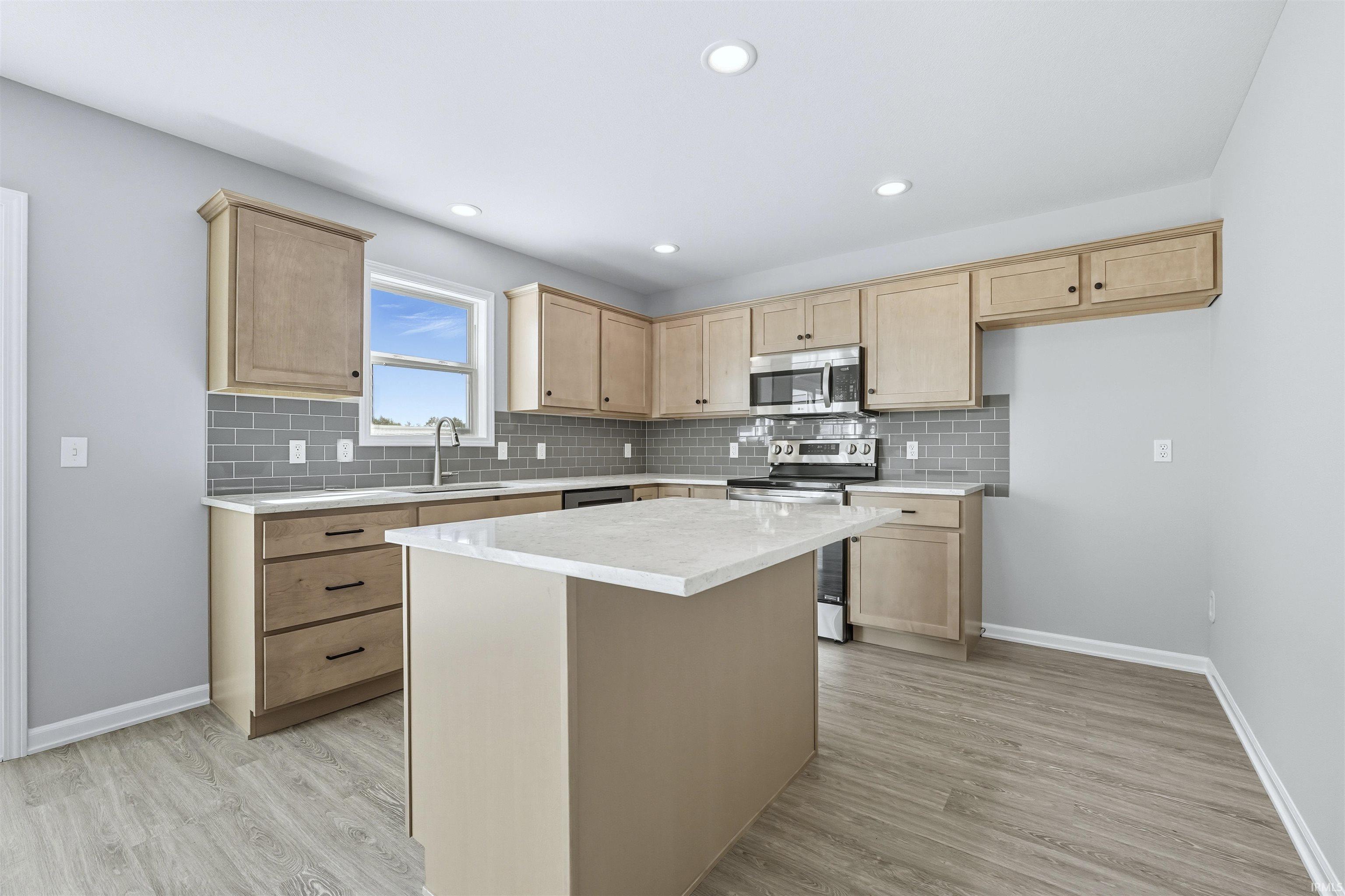 Photo 8 of 542 Lago Court