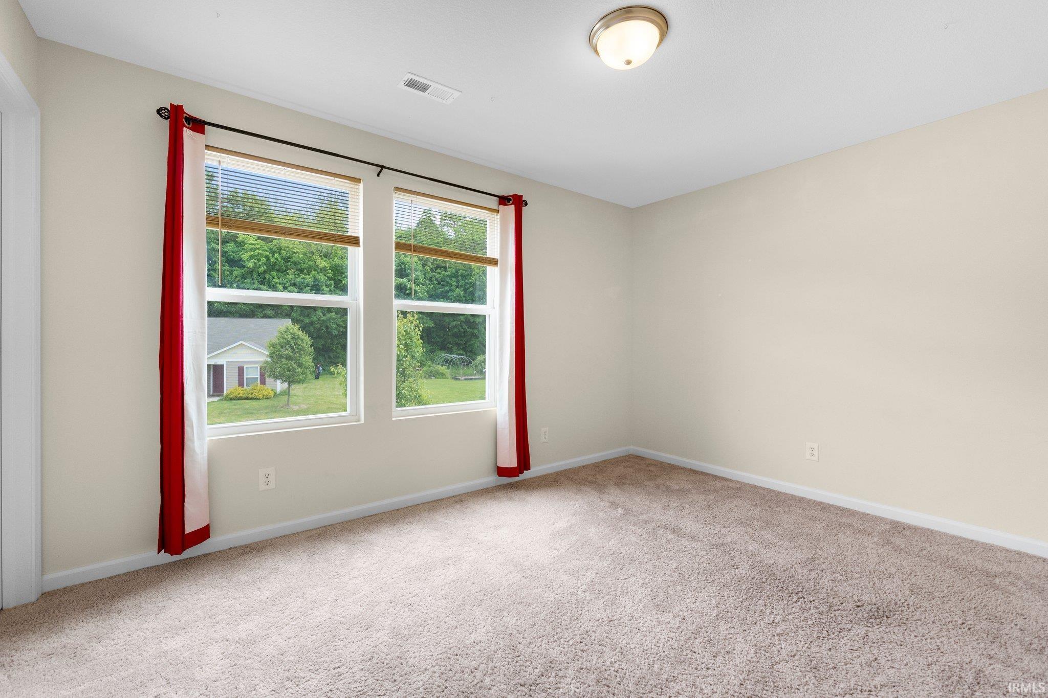 Photo 18 of 496 Arbor Lane