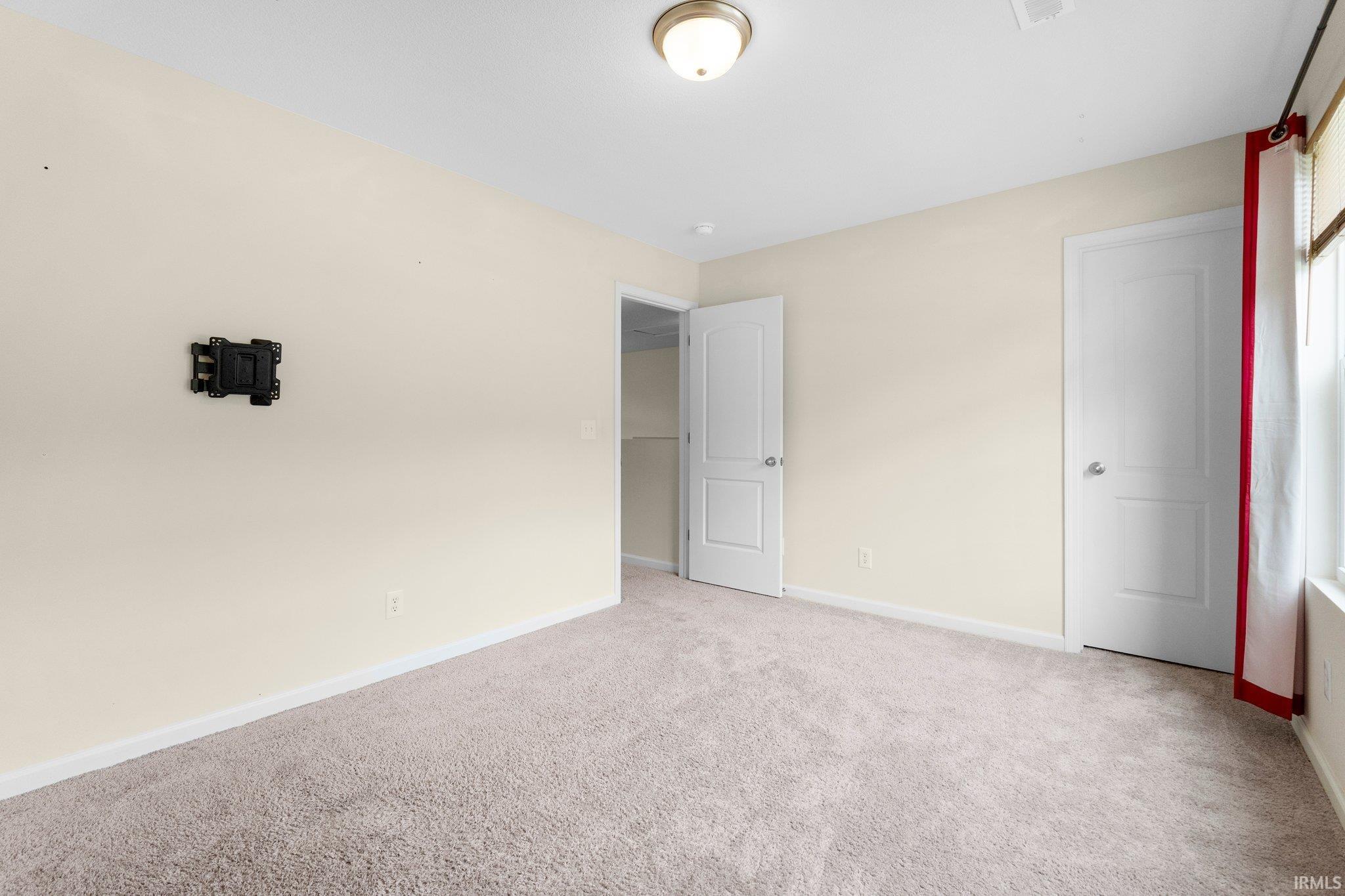 Photo 19 of 496 Arbor Lane