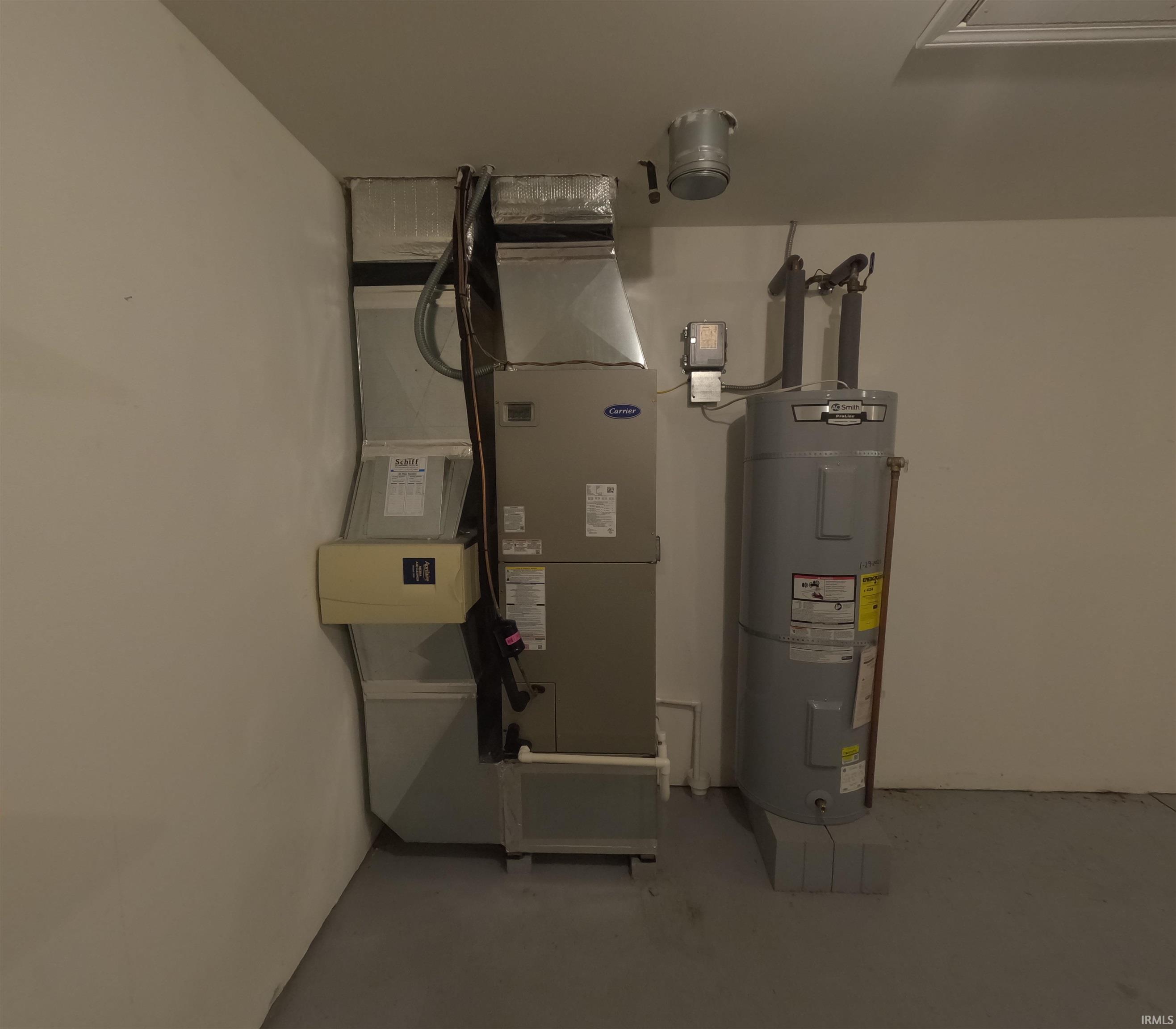 Homes for sale in Evansville, IN | 3408 Fox Ct, Evansville, IN 47711 | MLS# 202520417