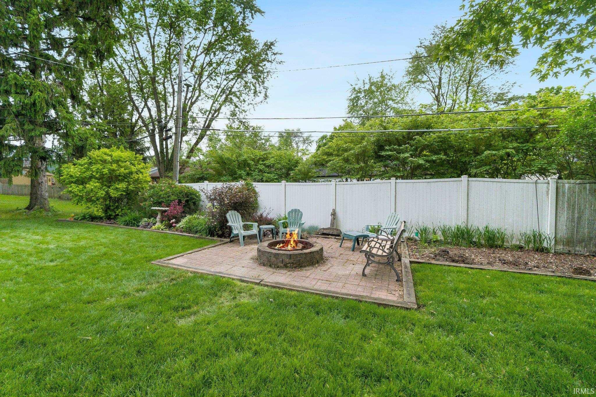 Photo 32 of 4112 Hiawatha Boulevard