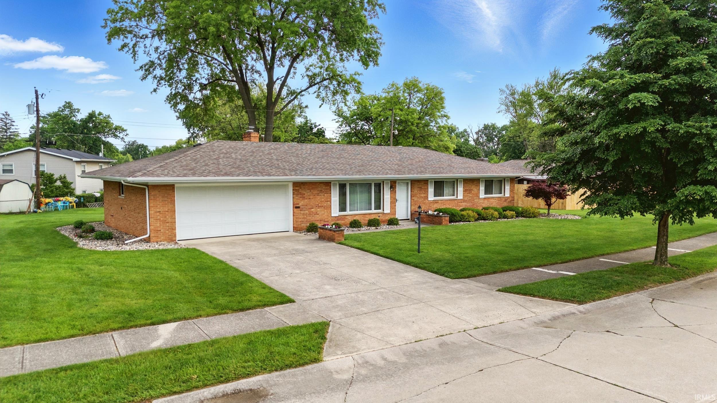 Photo 1 of 928 Hollyhill Drive