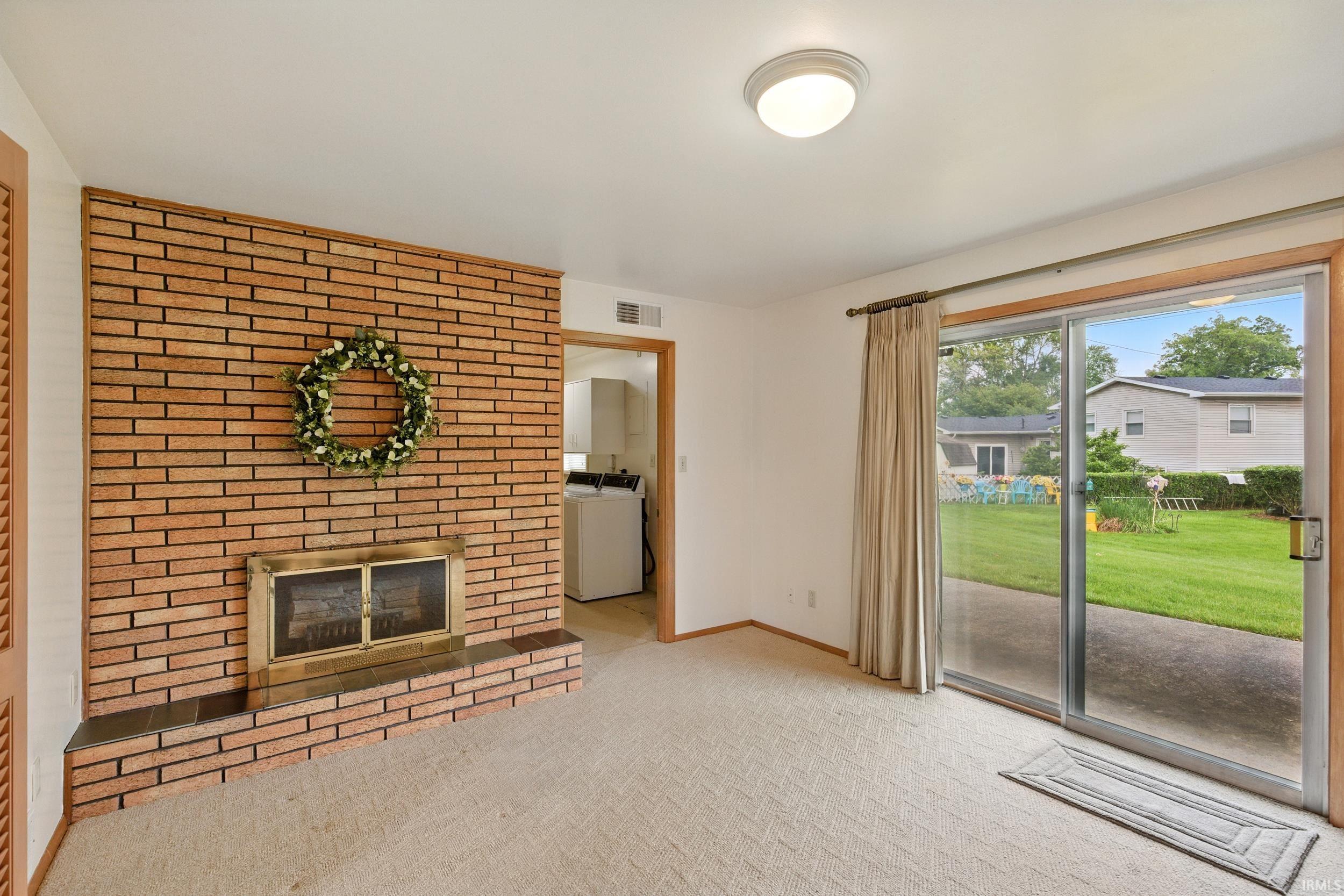 Photo 15 of 928 Hollyhill Drive