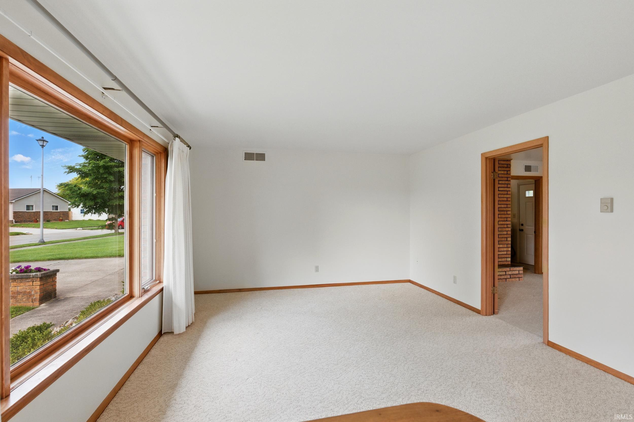 Photo 17 of 928 Hollyhill Drive
