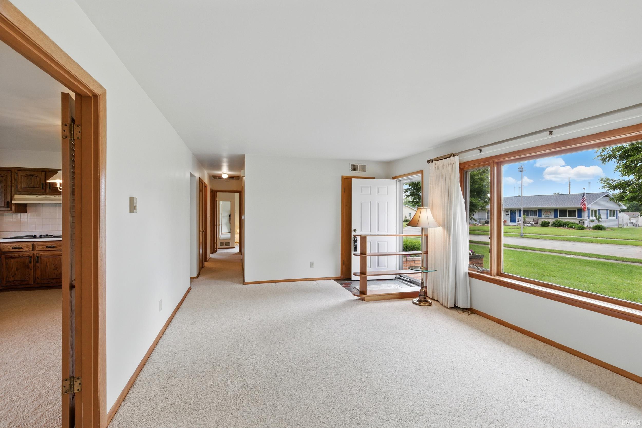 Photo 18 of 928 Hollyhill Drive