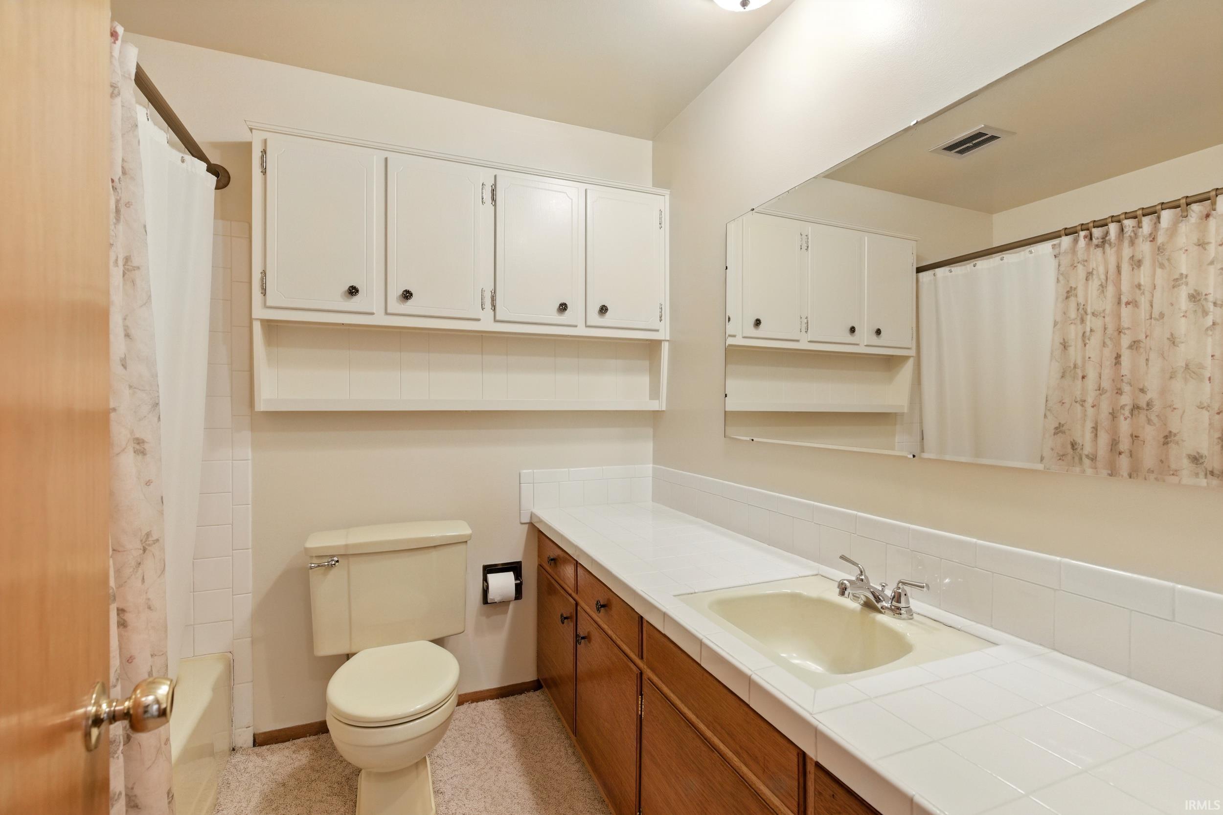 Photo 22 of 928 Hollyhill Drive