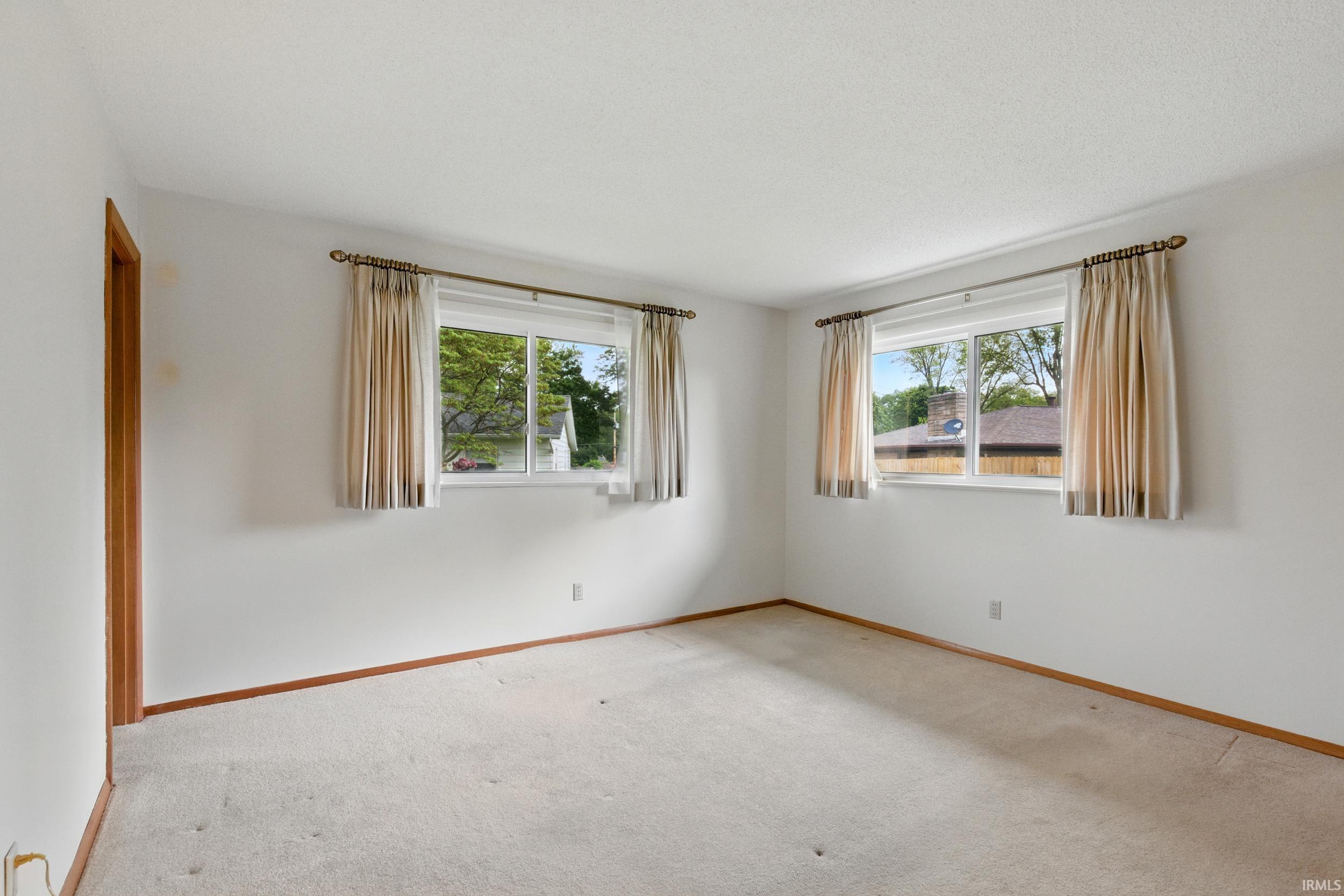 Photo 25 of 928 Hollyhill Drive