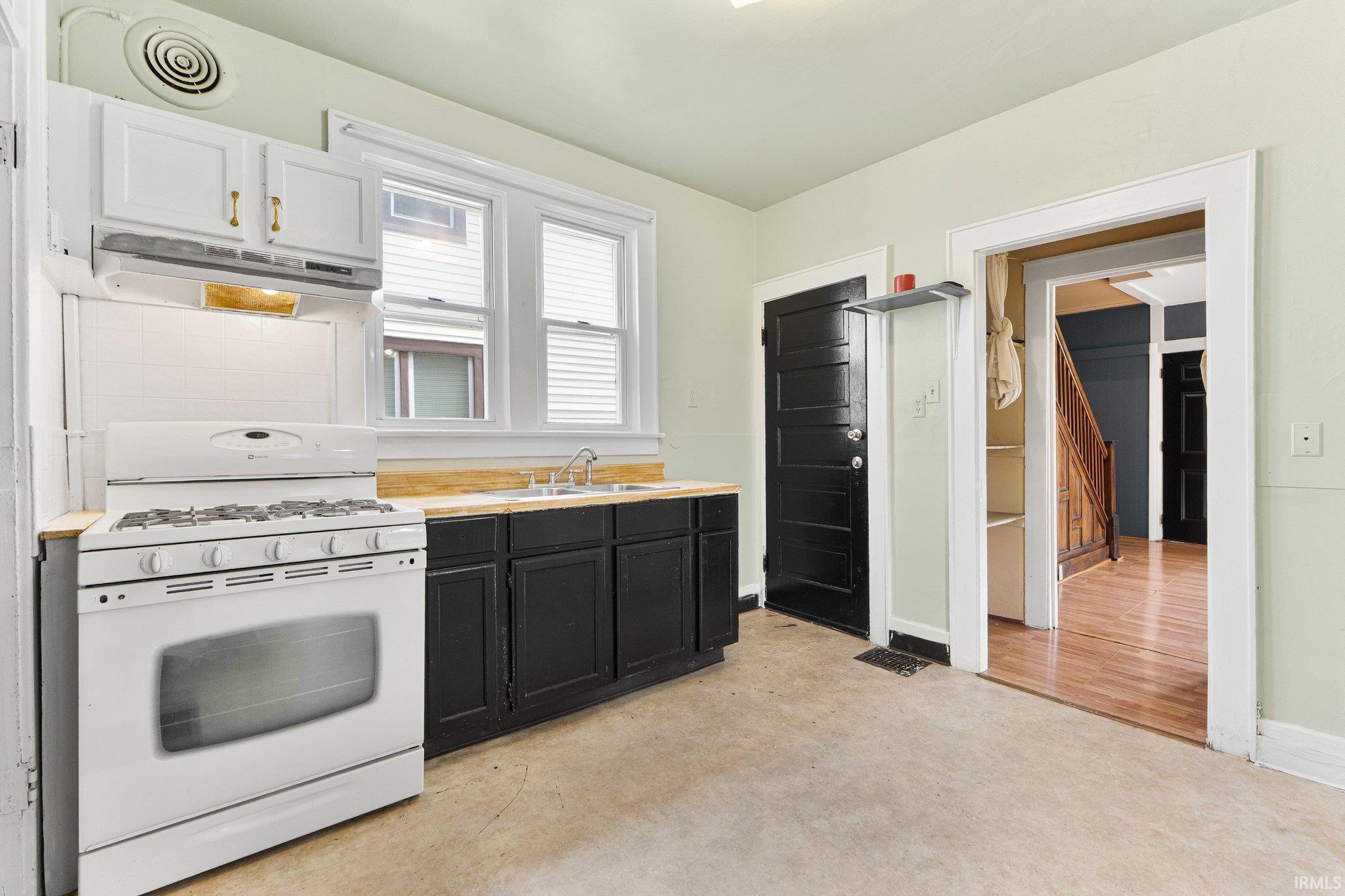 Photo 12 of 3422 S Calhoun Street