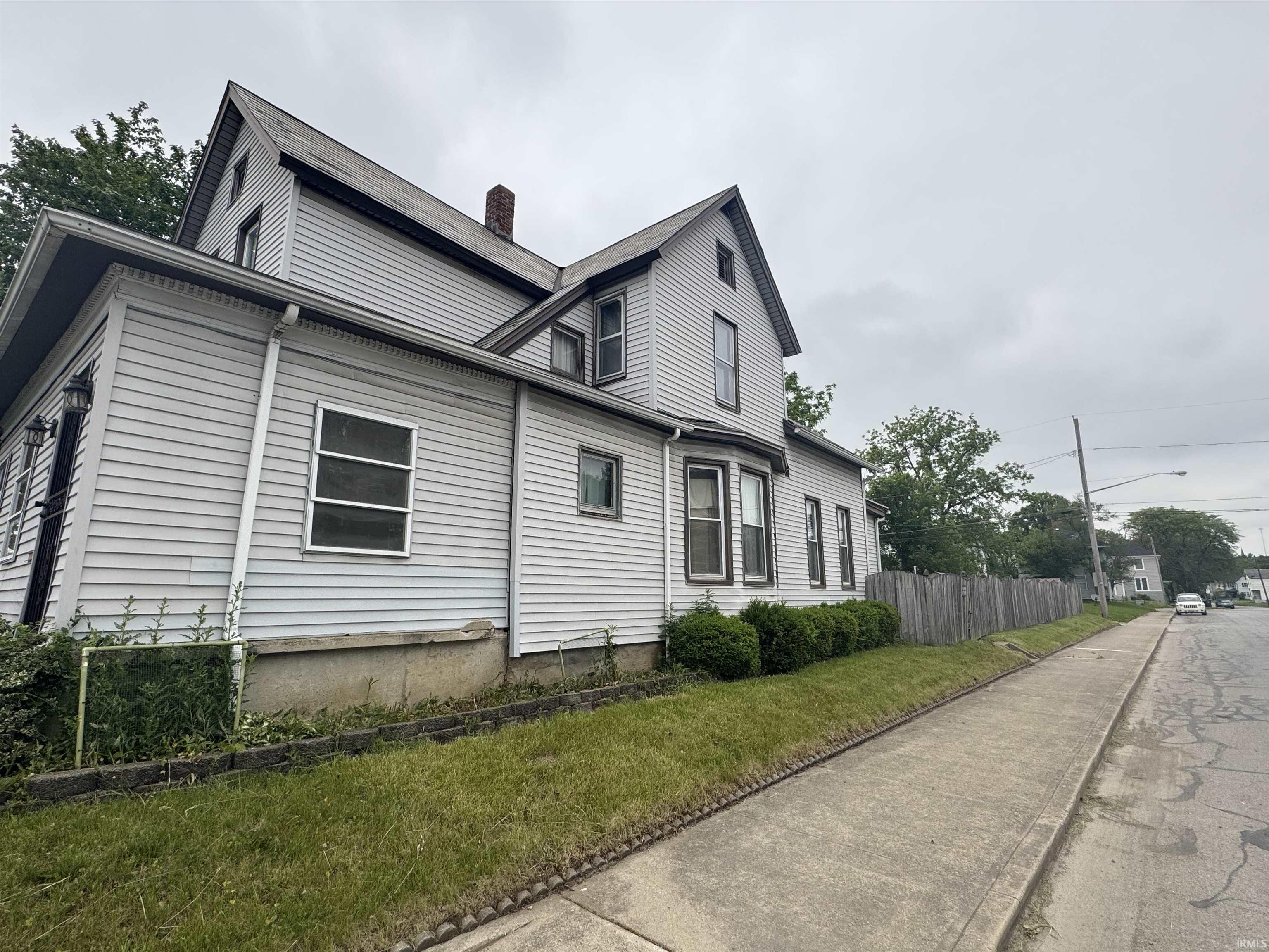 Photo 15 of 457 E Leith Street