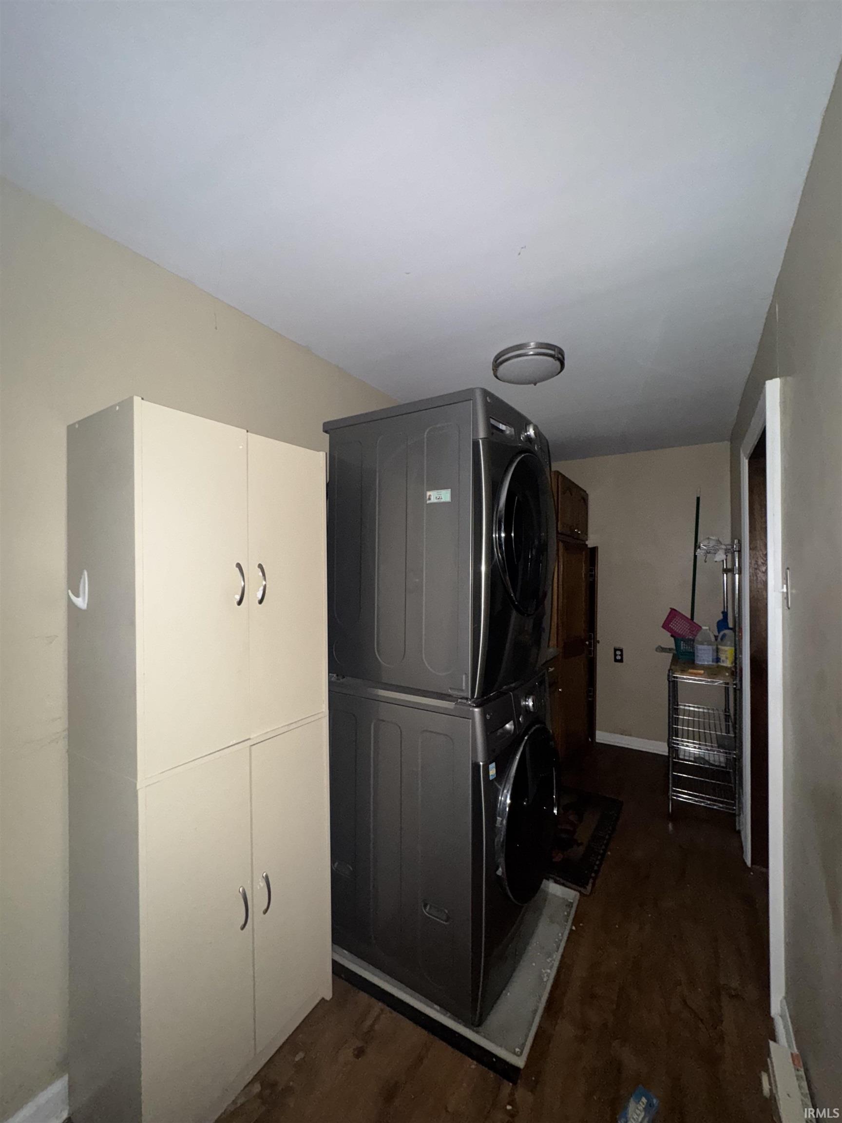 Photo 6 of 457 E Leith Street