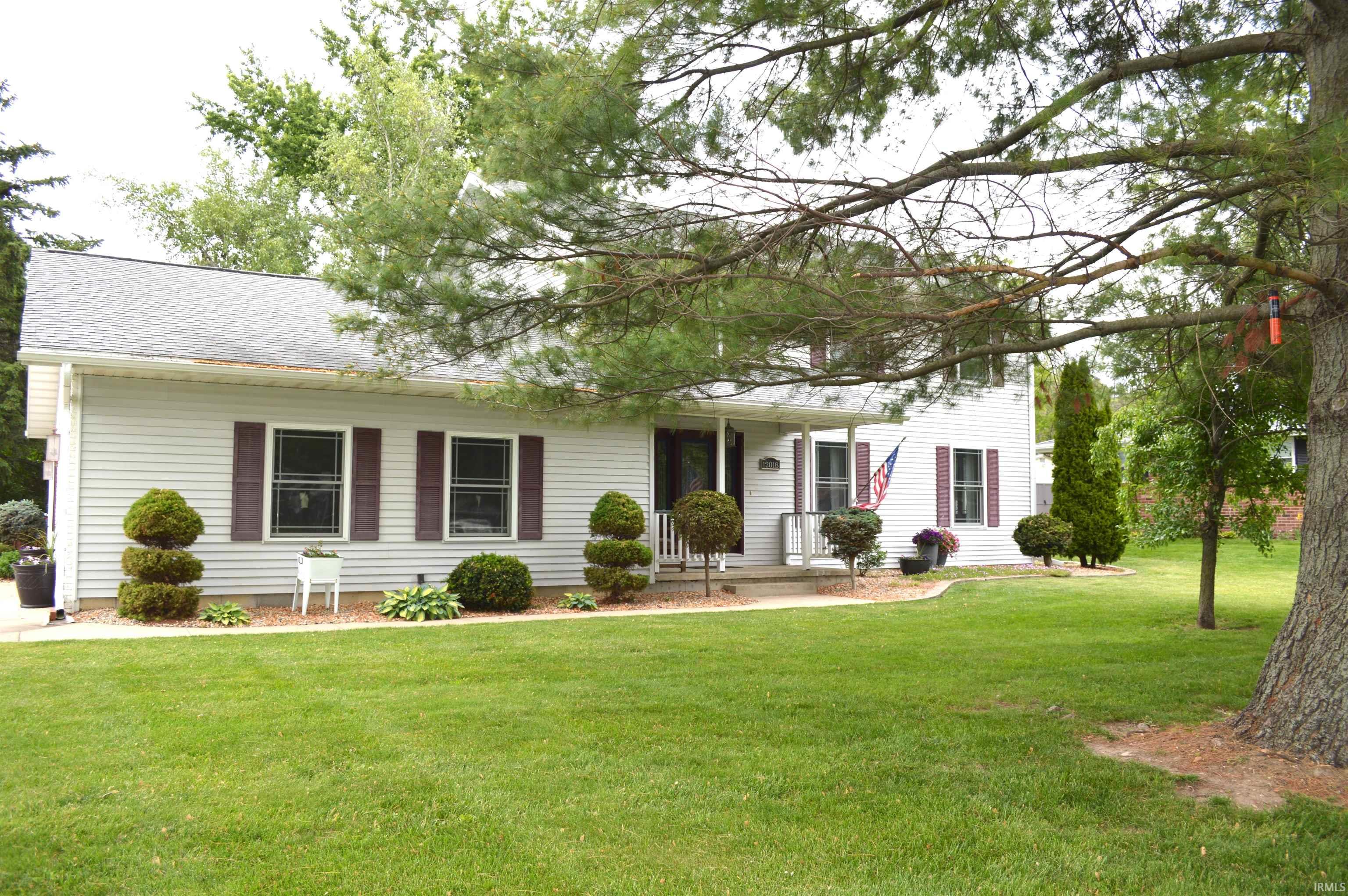 Photo 2 of 12018 N Woodland Acres Drive