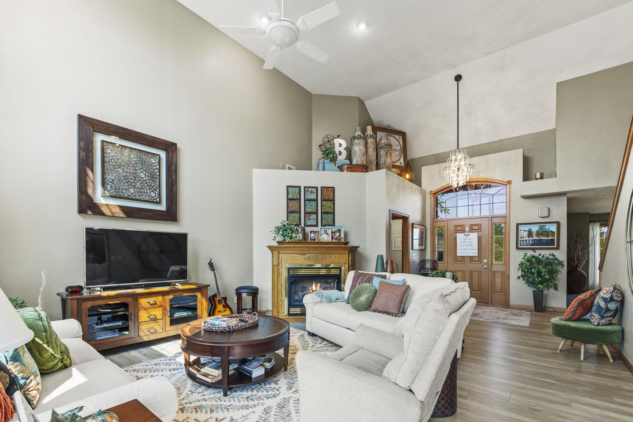 Photo 11 of 6378 N 100 E