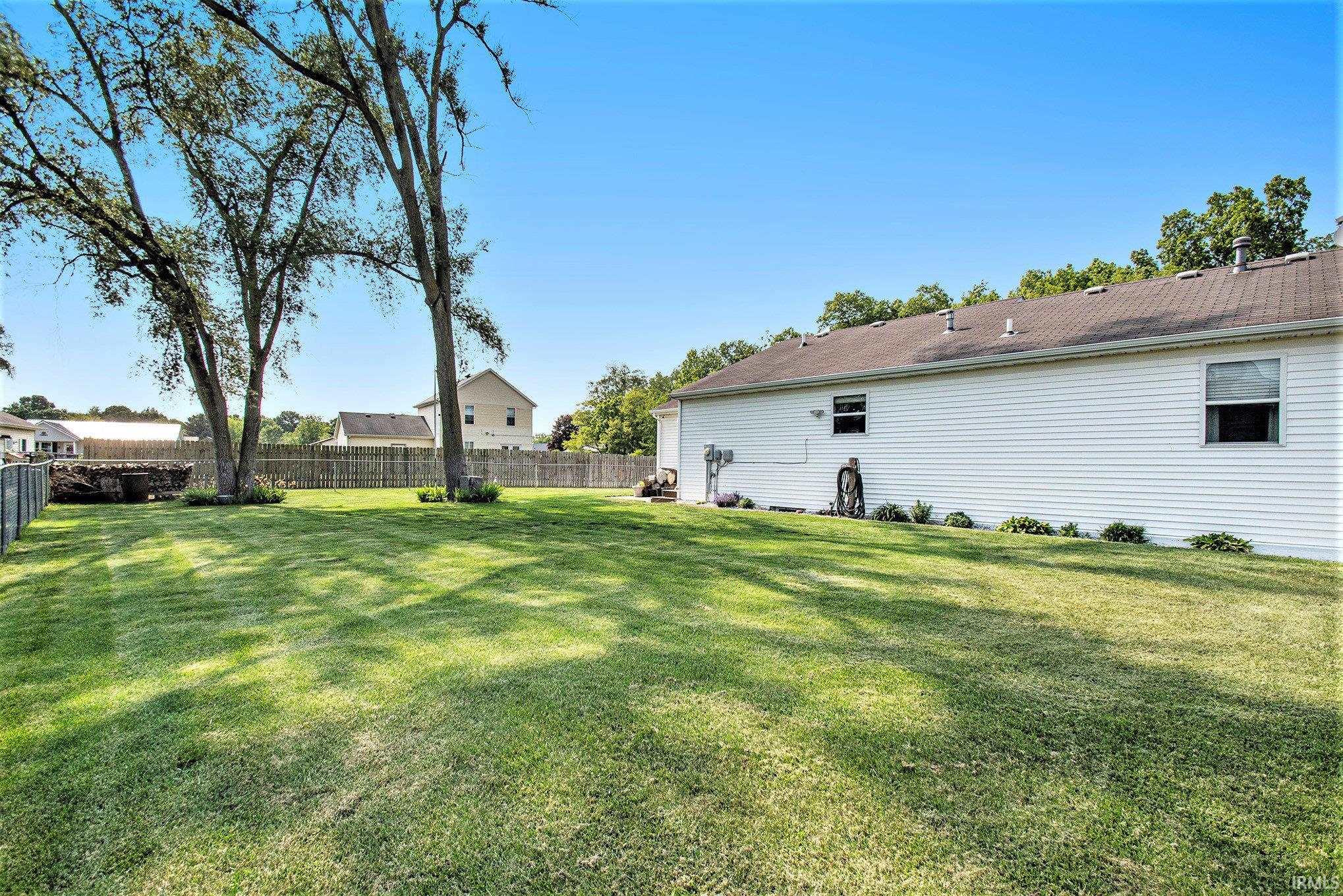 Photo 1 of 907 Eagle Boulevard