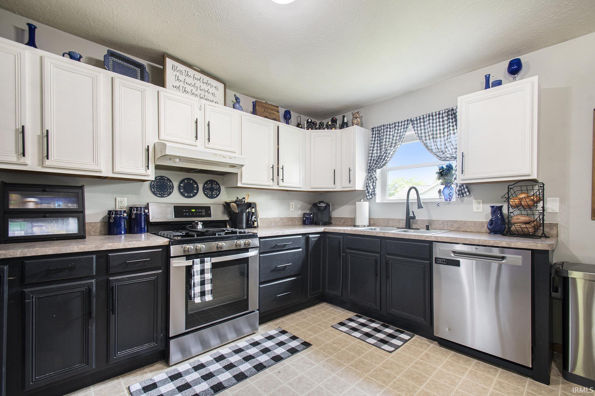 Photo 5 of 907 Eagle Boulevard
