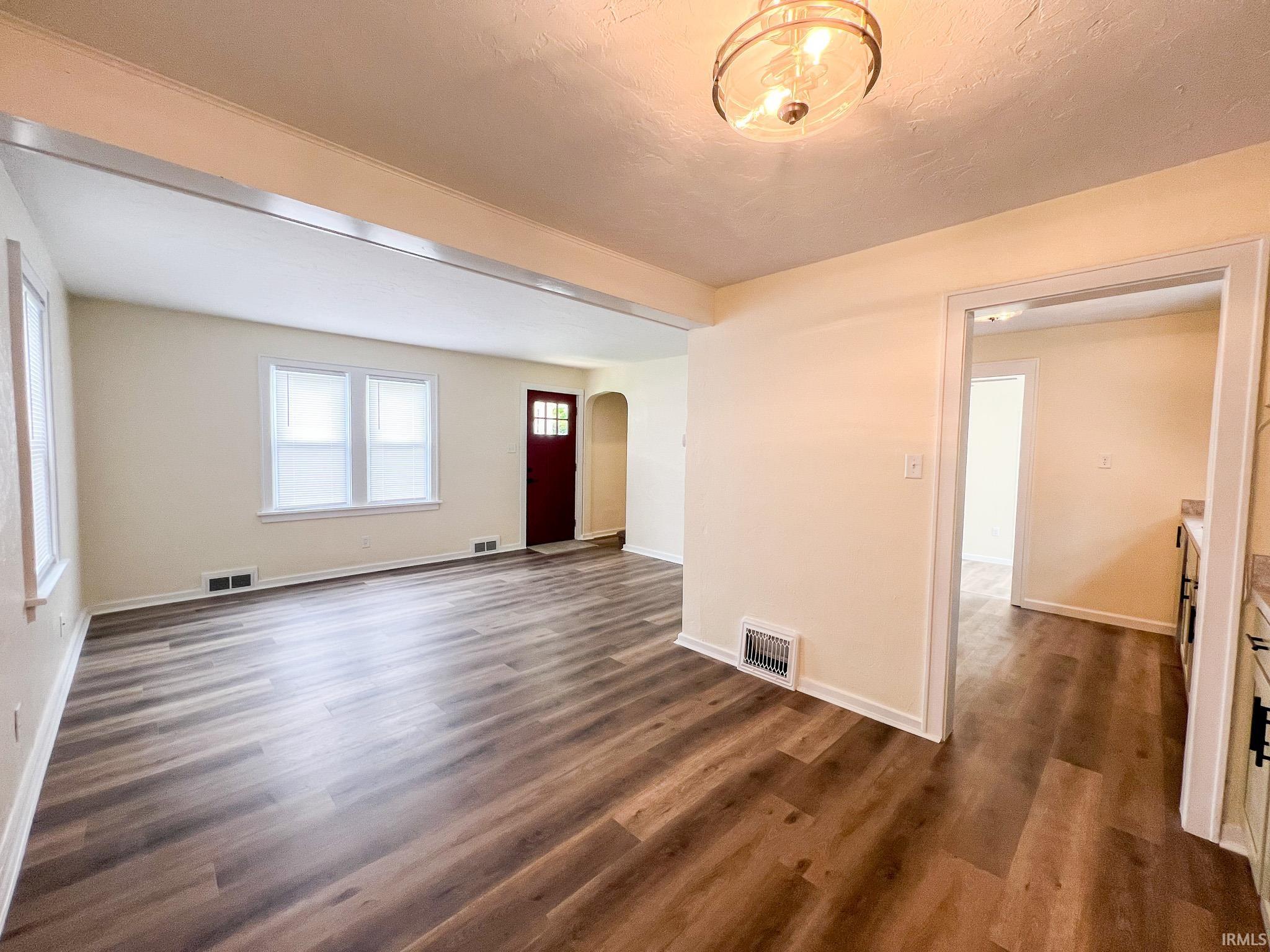 Photo 4 of 158 Simpson Avenue