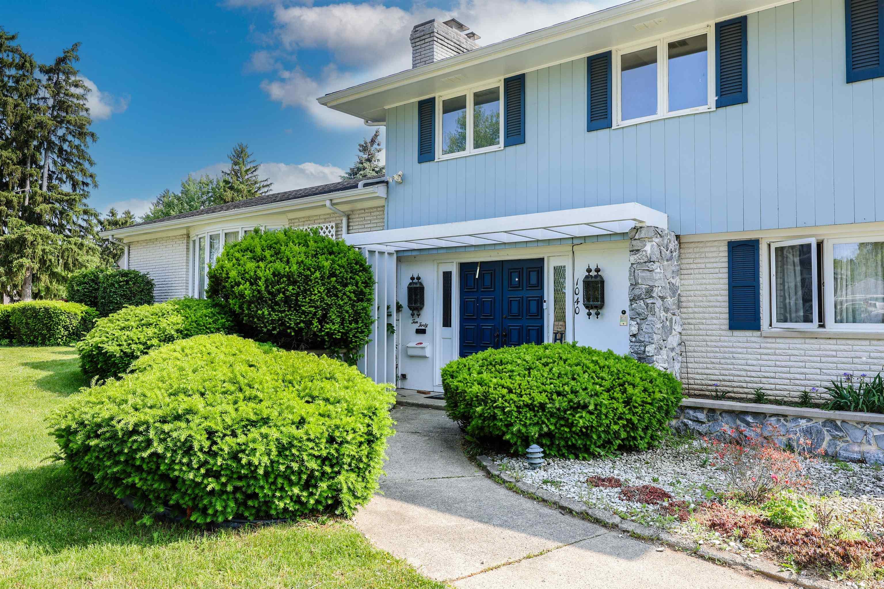 Photo 1 of 1040 Somerset Lane