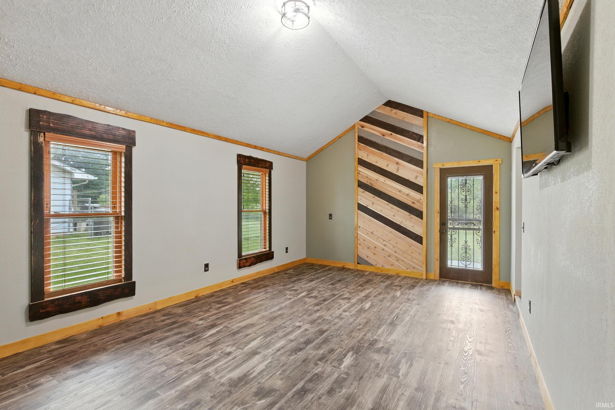 Photo 14 of 7025 Elmbrook Drive