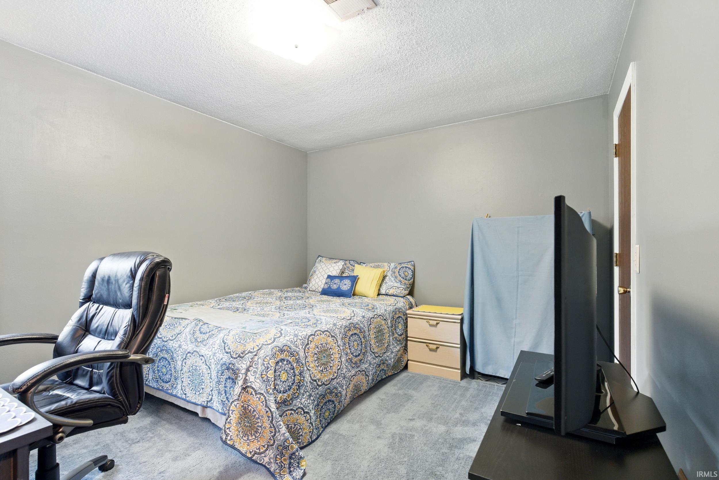 Photo 30 of 7025 Elmbrook Drive