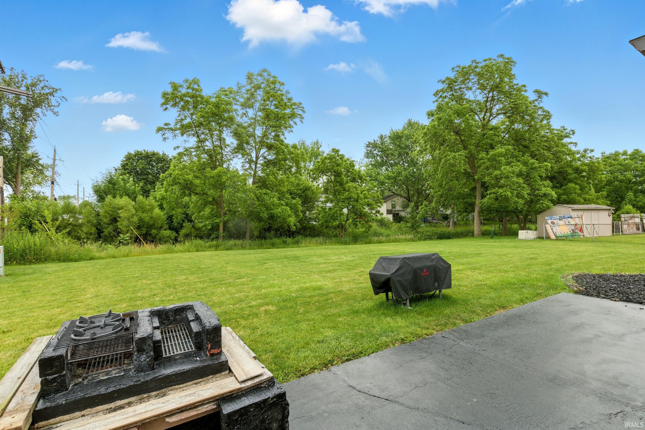 Photo 4 of 7025 Elmbrook Drive